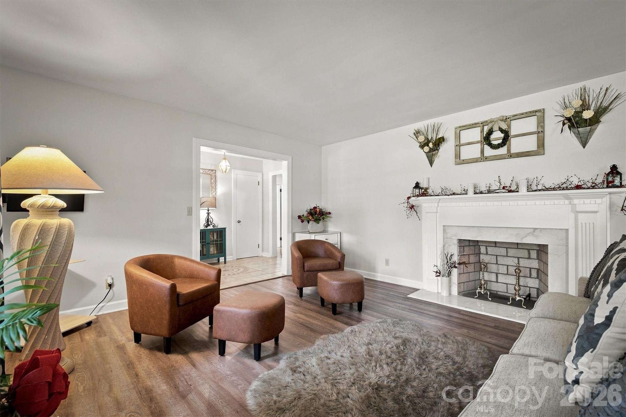 1009 Randolph Circle SE — Lenoir