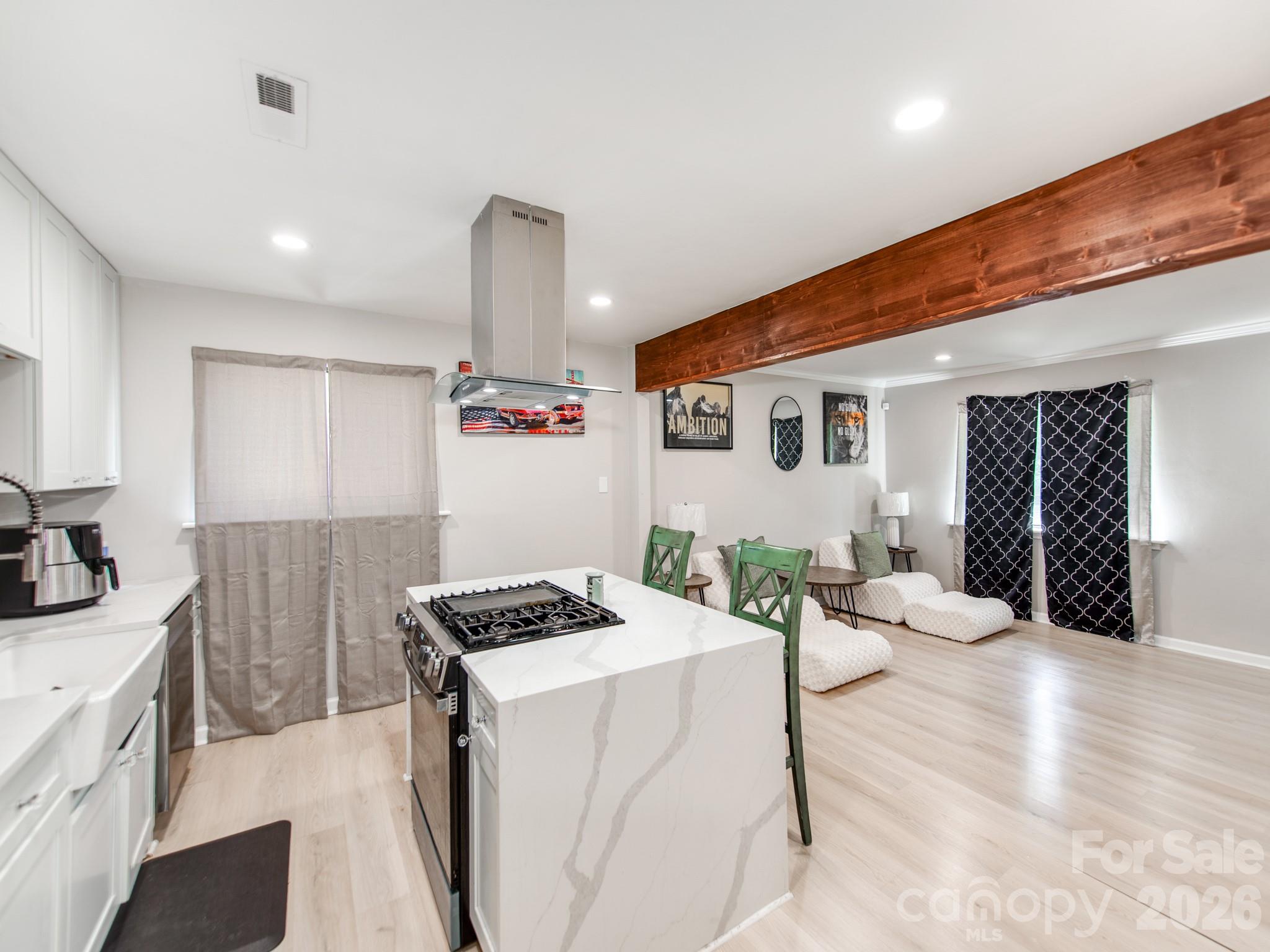 4925 Springview Road — Charlotte