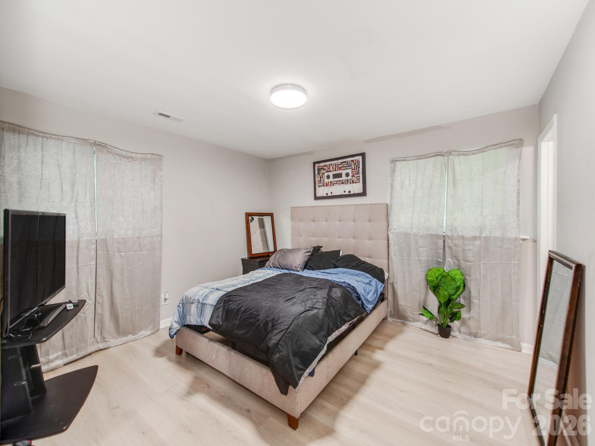 4925 Springview Road — Charlotte