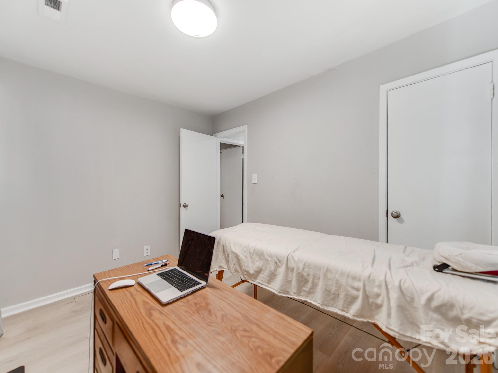 4925 Springview Road — Charlotte