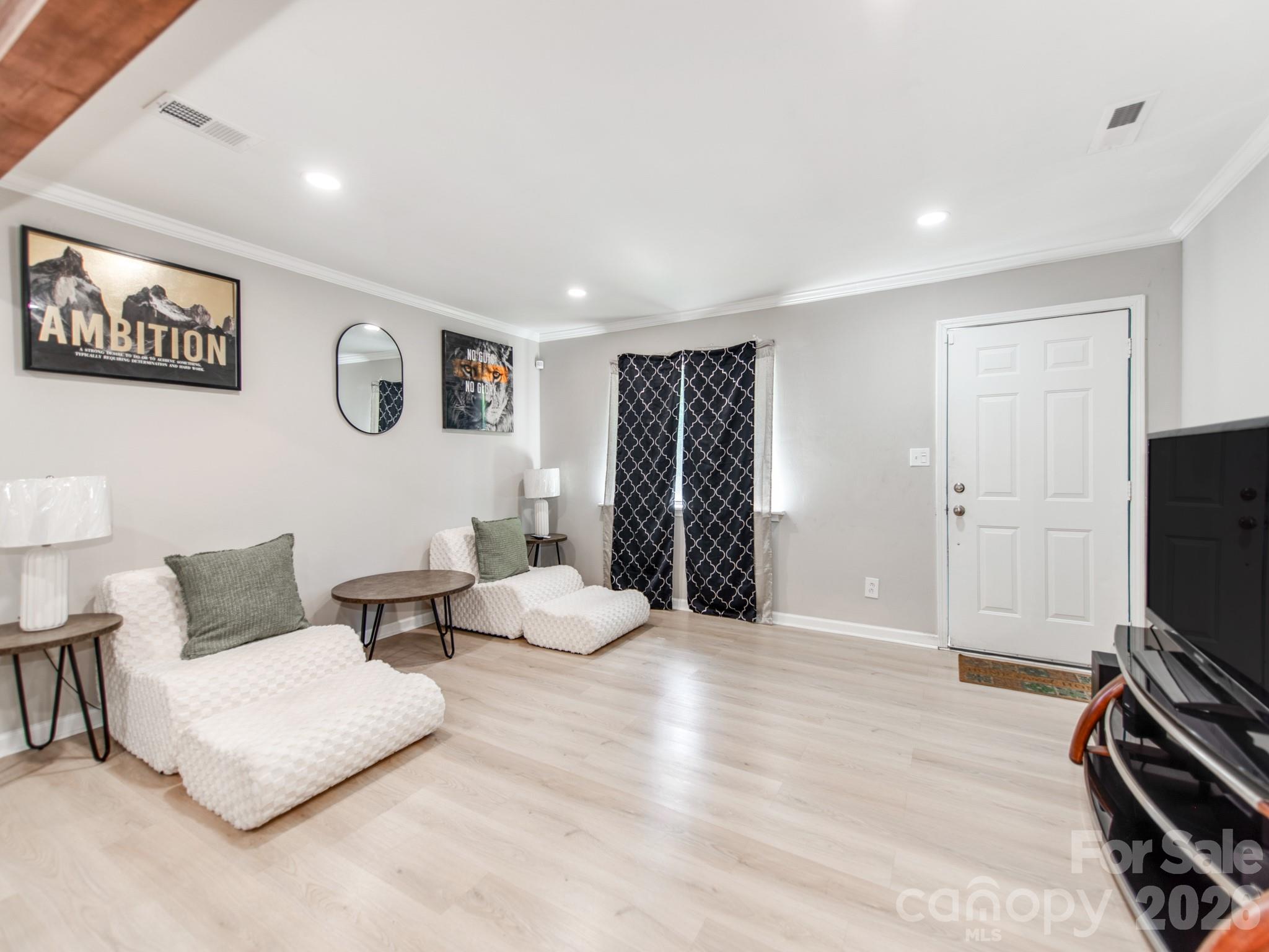 4925 Springview Road — Charlotte