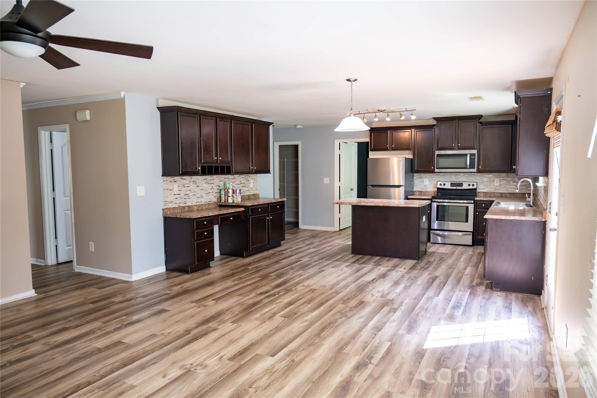 9702 Pond Vista Court — Charlotte