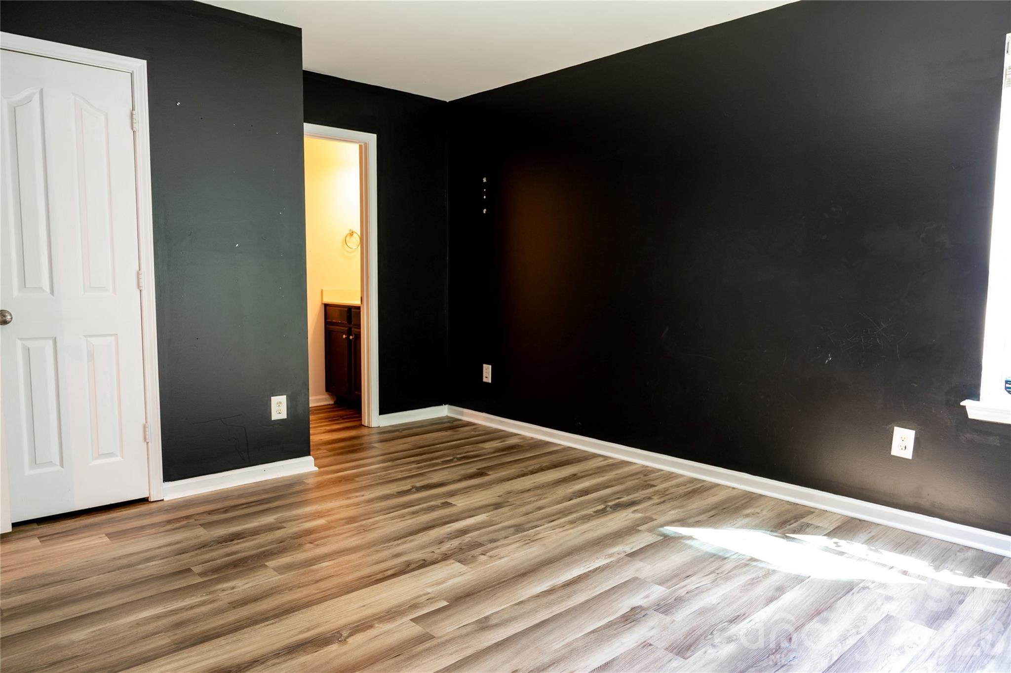 9702 Pond Vista Court — Charlotte
