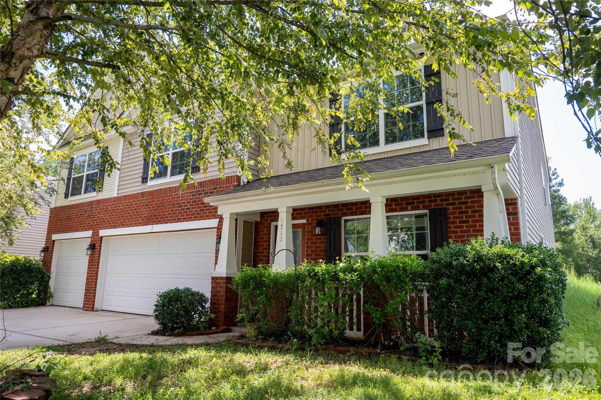 9702 Pond Vista Court — Charlotte