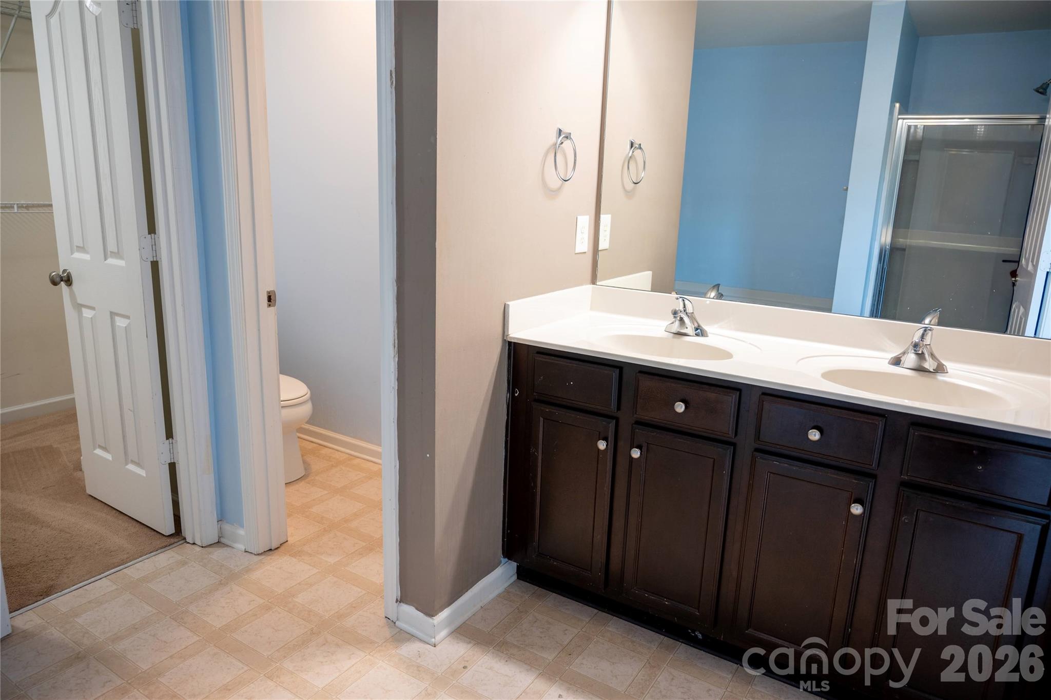 9702 Pond Vista Court — Charlotte