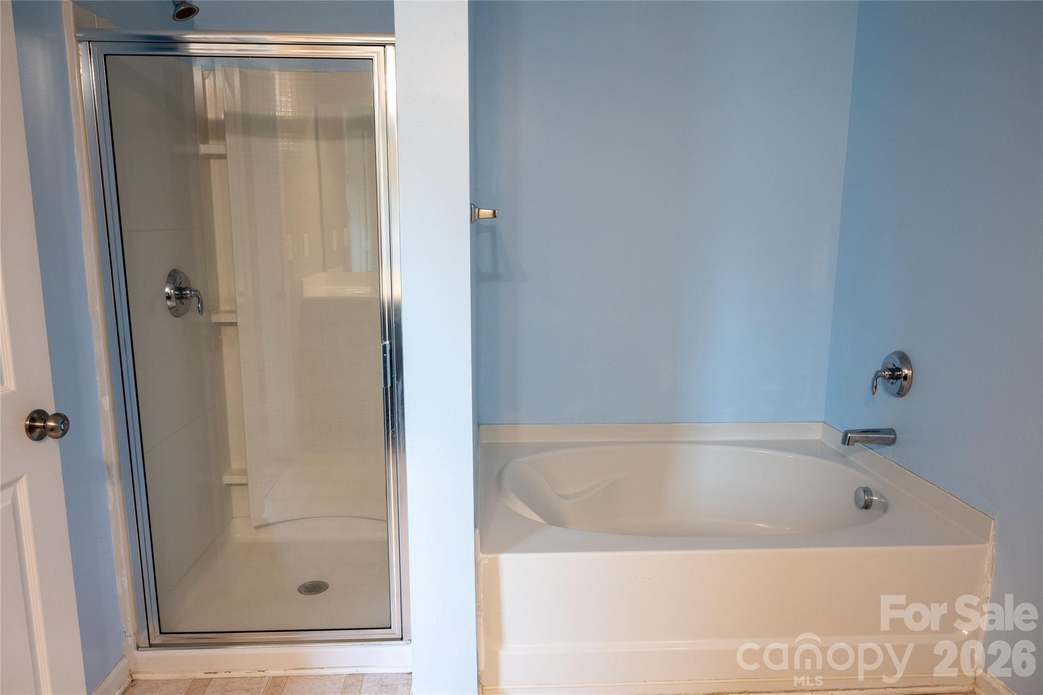 9702 Pond Vista Court — Charlotte
