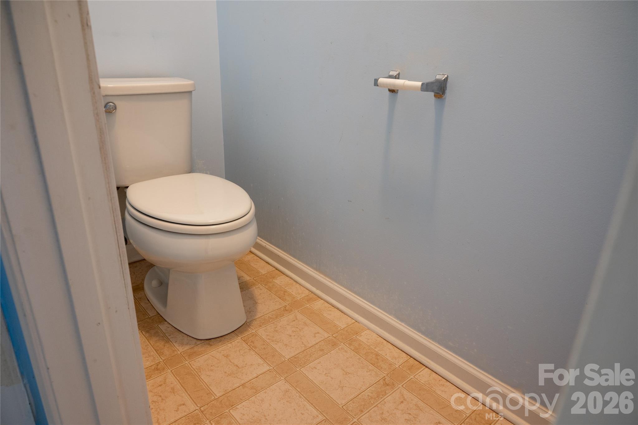 9702 Pond Vista Court — Charlotte