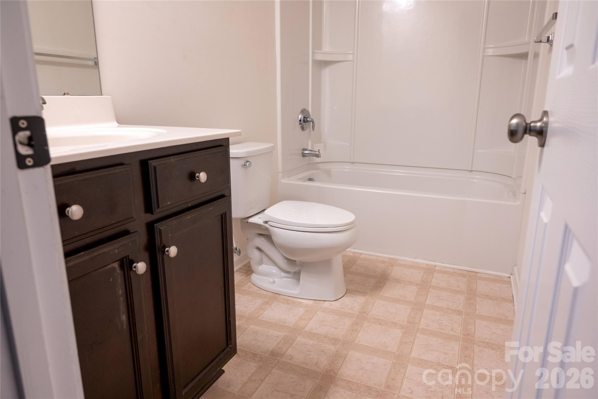 9702 Pond Vista Court — Charlotte