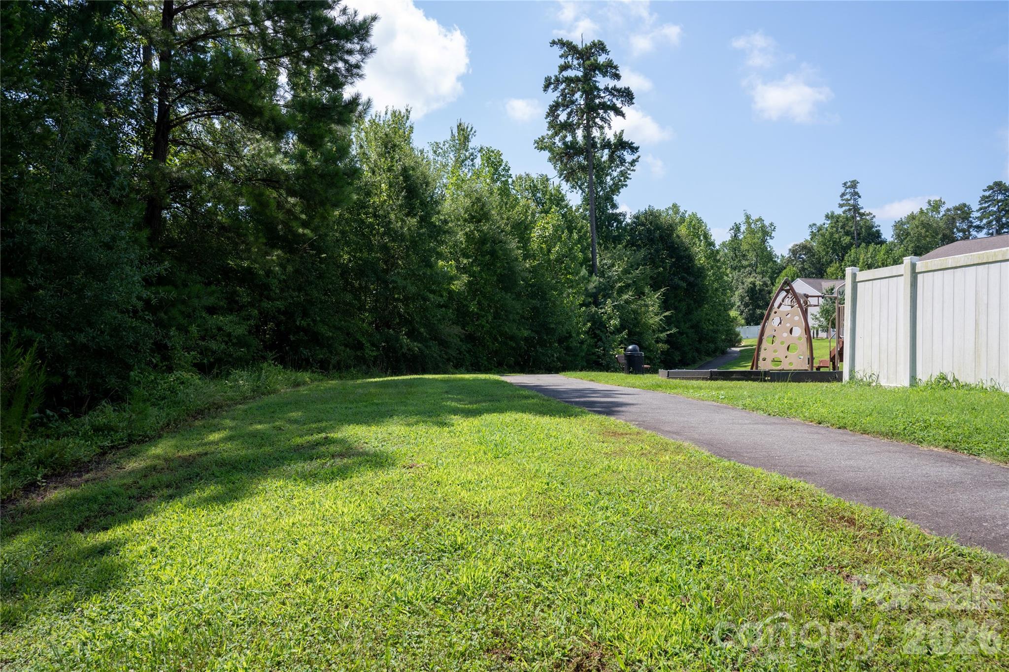 9702 Pond Vista Court — Charlotte