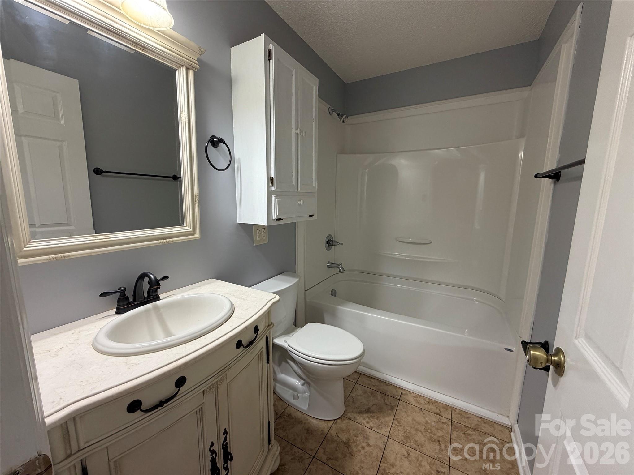 127 Holly Court — Bostic