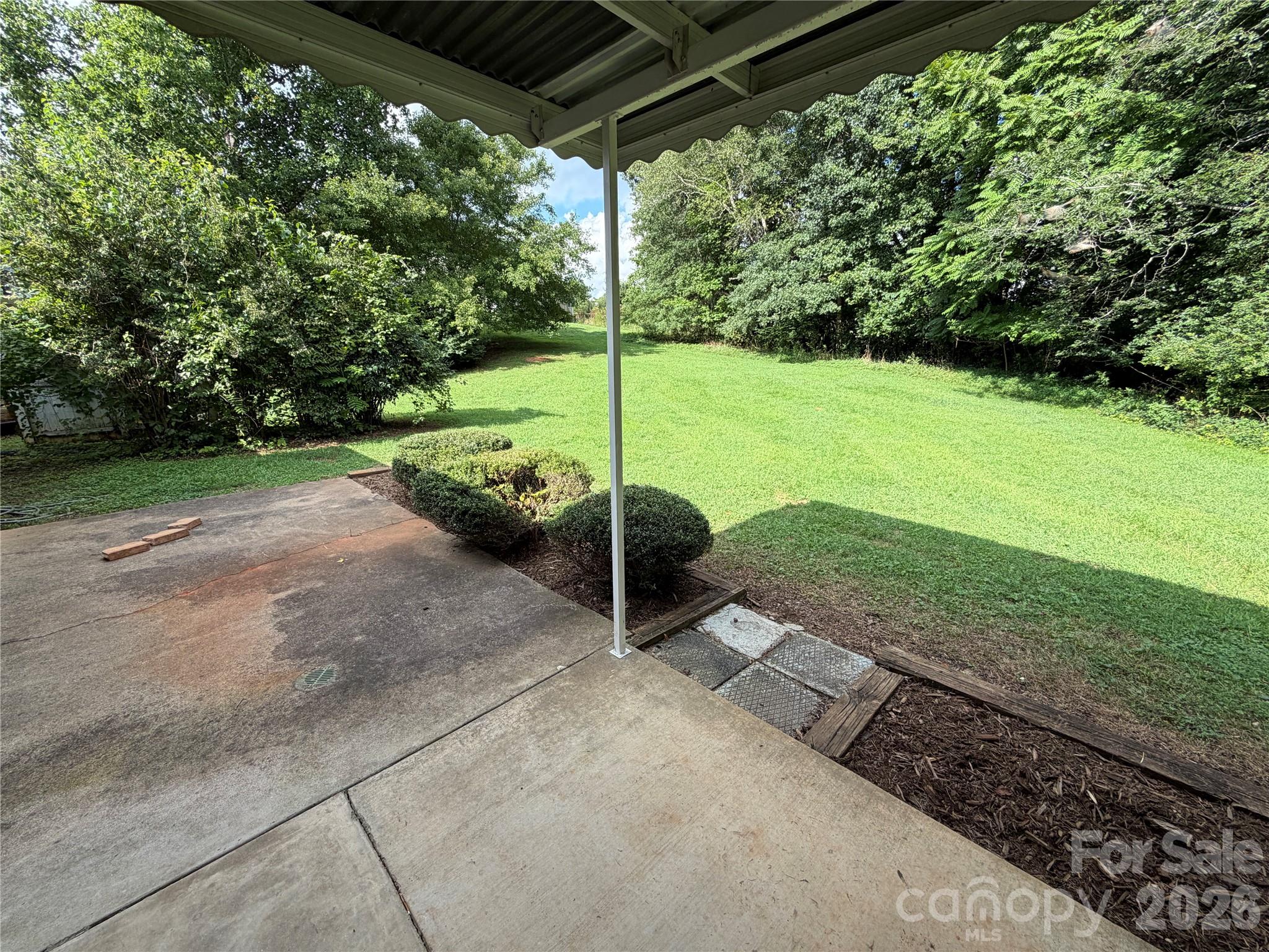 127 Holly Court — Bostic