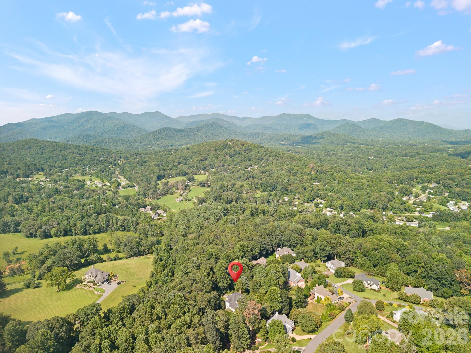 210 Clear Vista Circle — Asheville