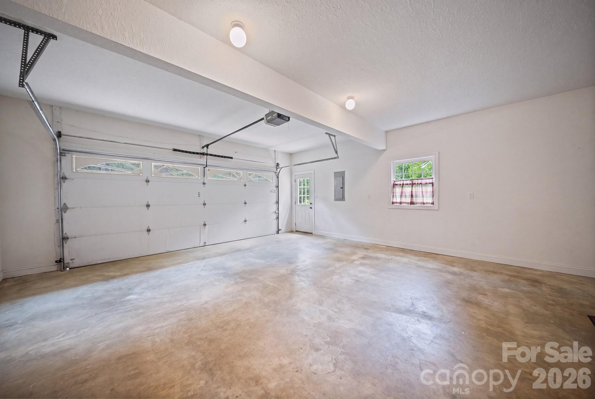 210 Clear Vista Circle — Asheville