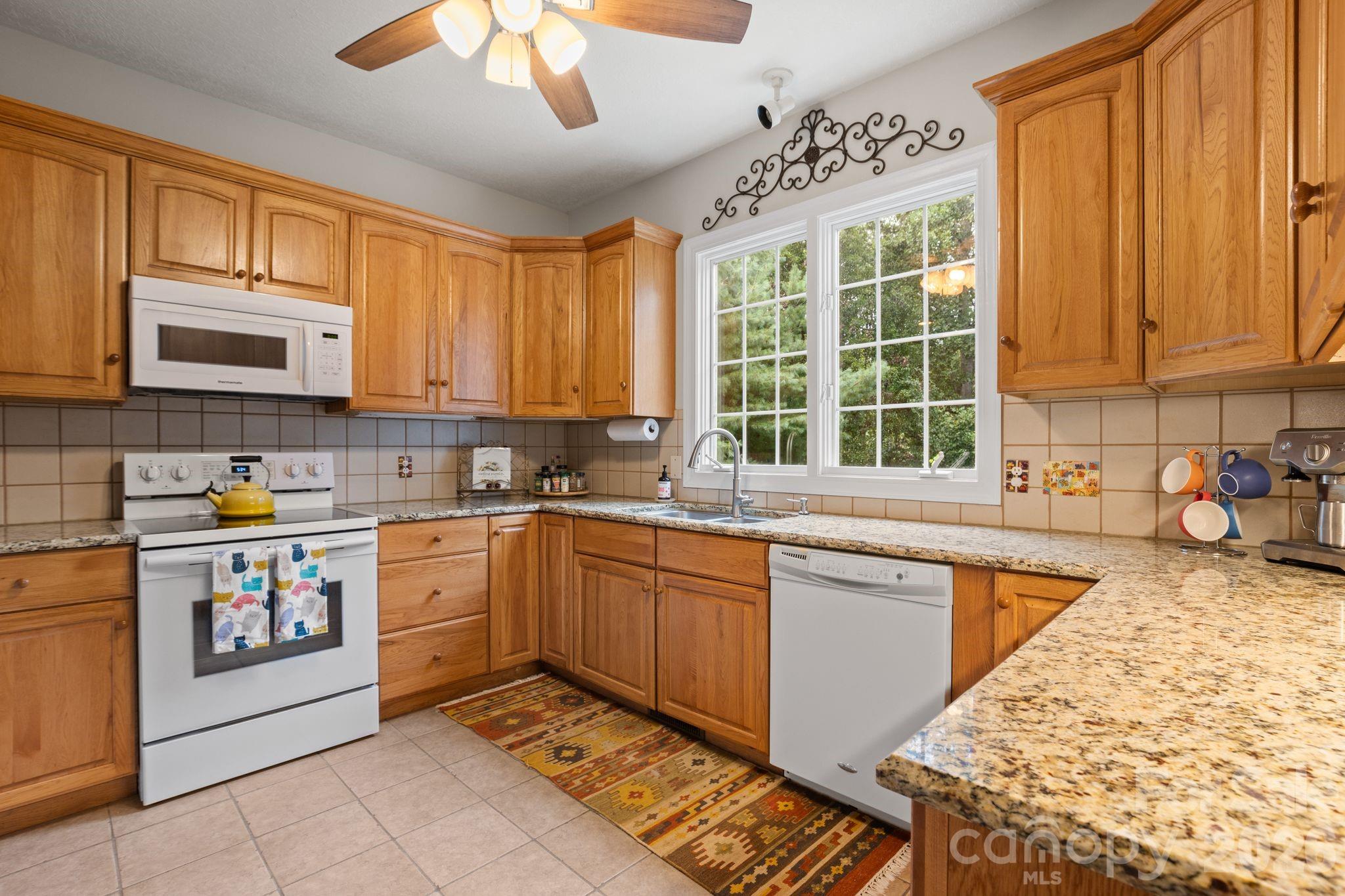 210 Clear Vista Circle — Asheville