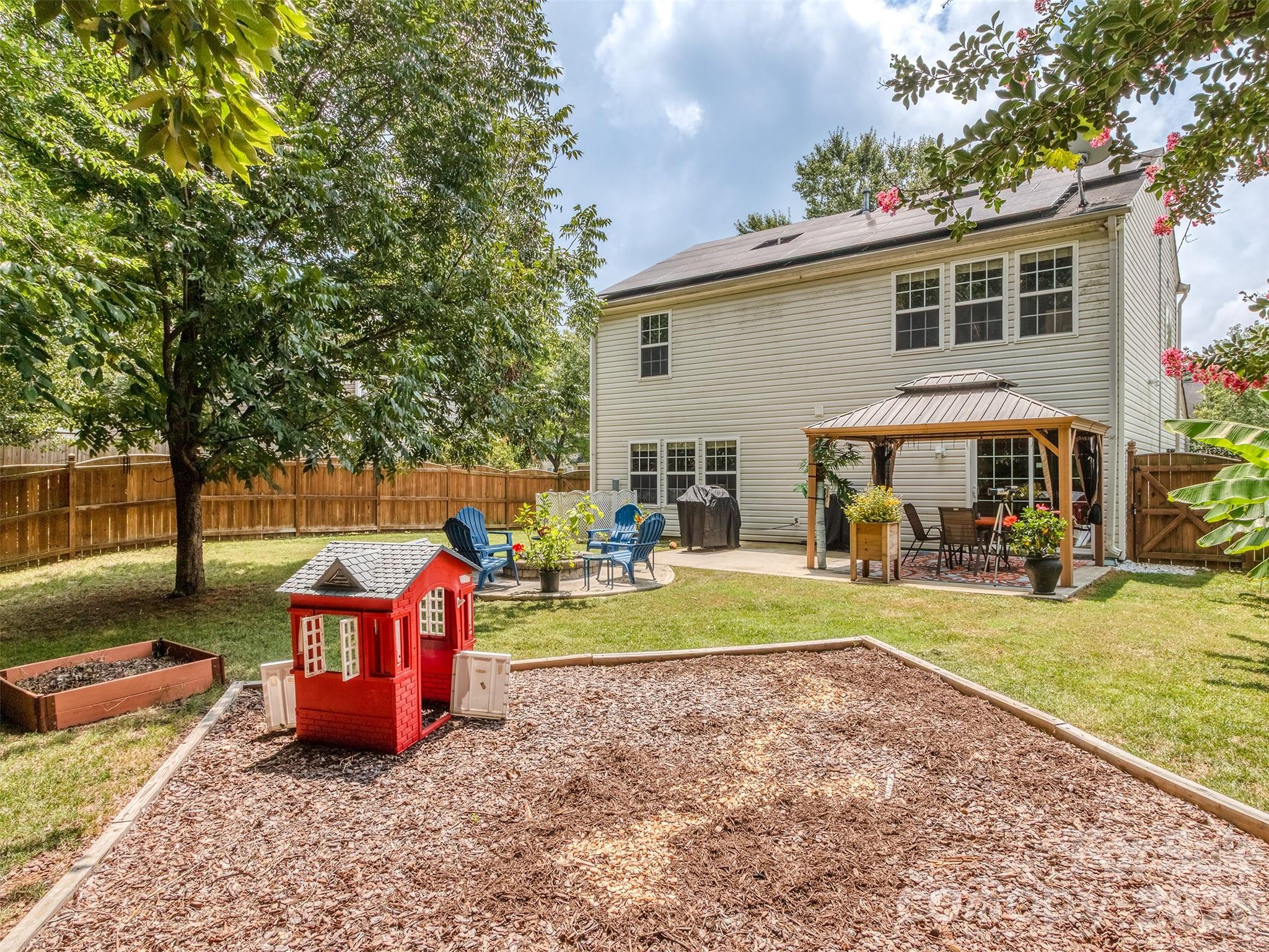 10326 Haddington Drive NW — Charlotte