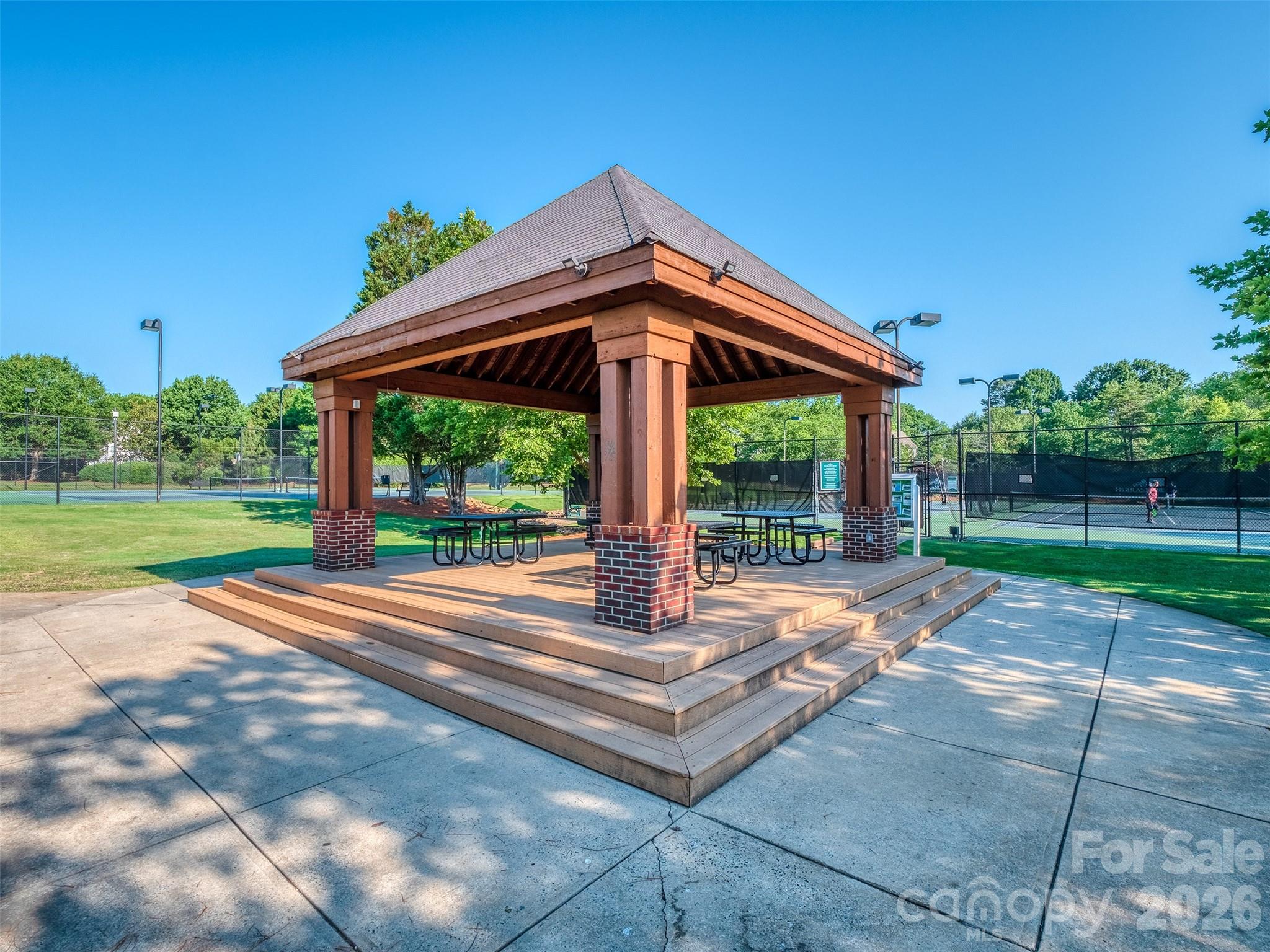 10326 Haddington Drive NW — Charlotte