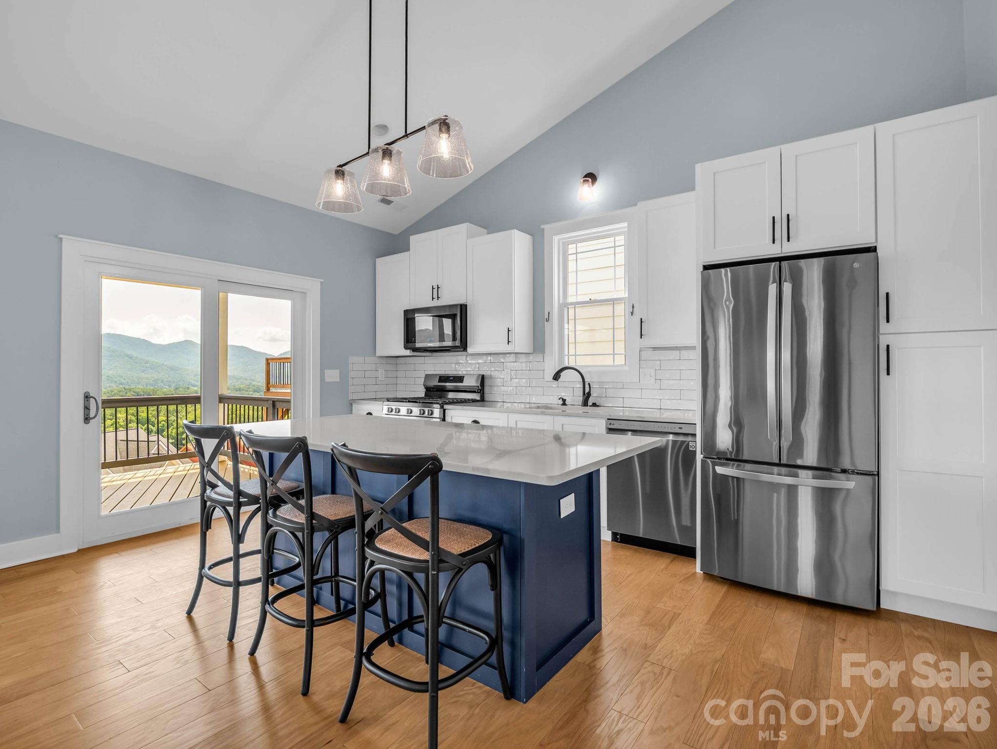 285 Mount Allen Heights — Black Mountain