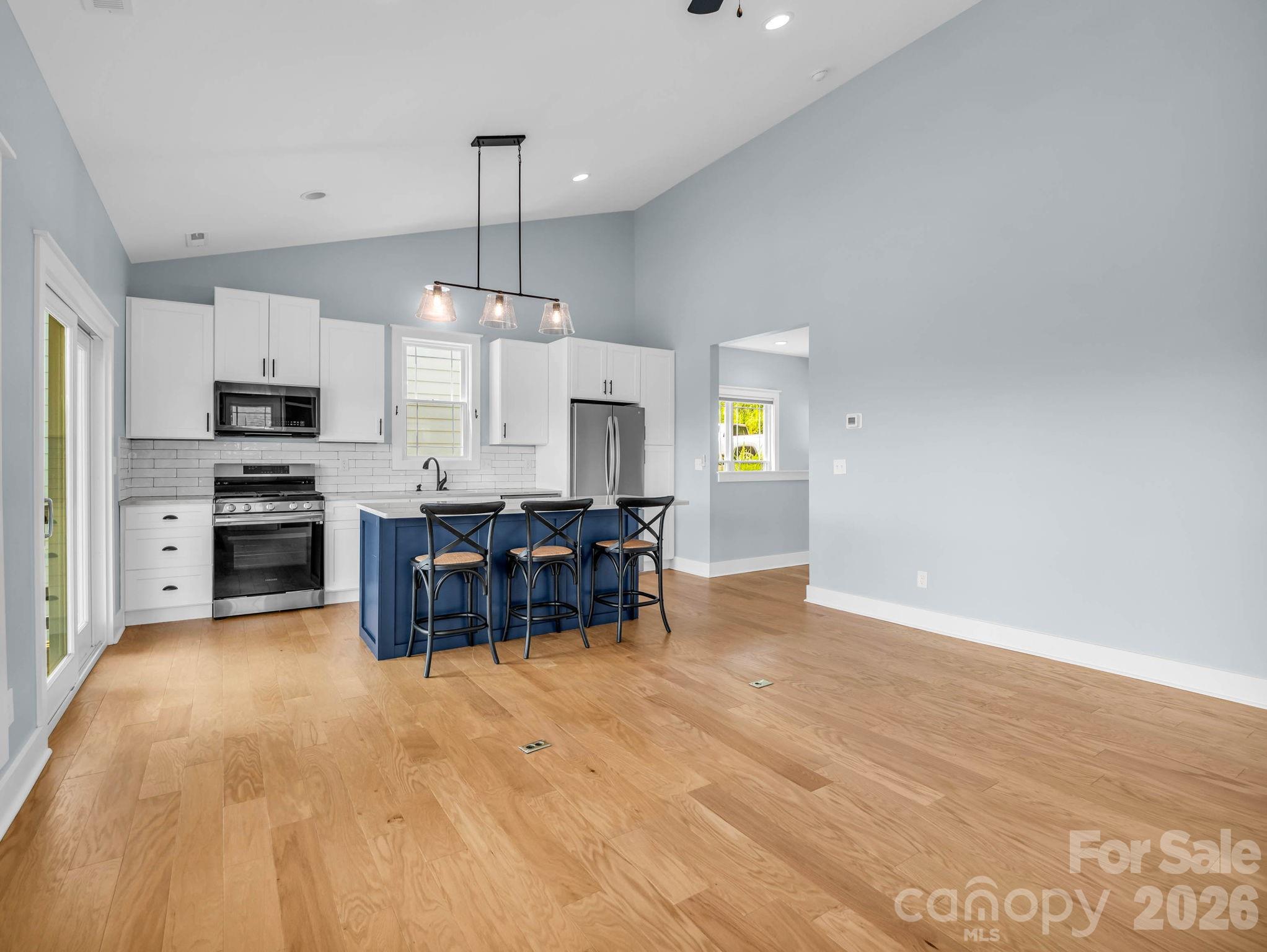 285 Mount Allen Heights — Black Mountain