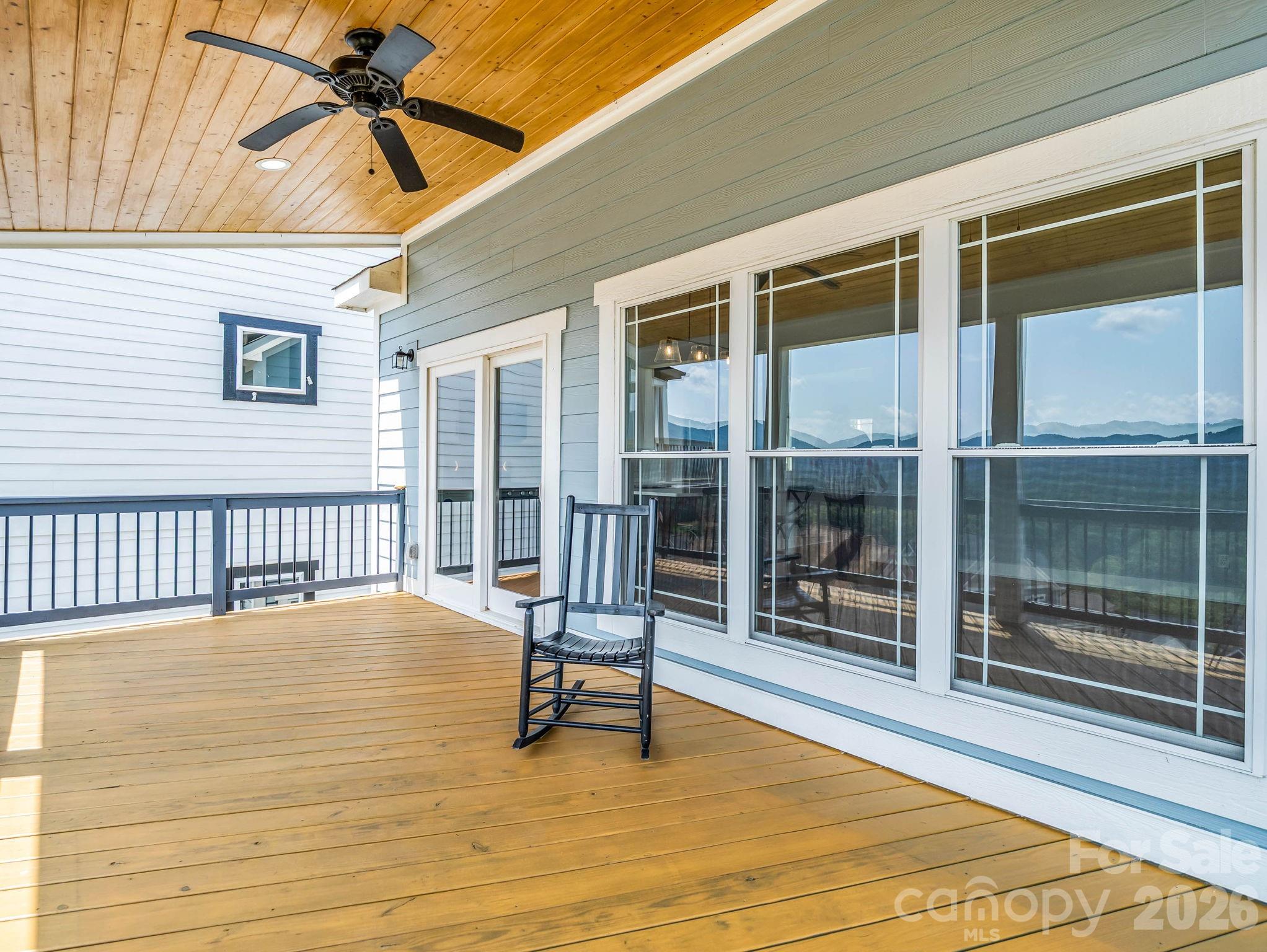 285 Mount Allen Heights — Black Mountain