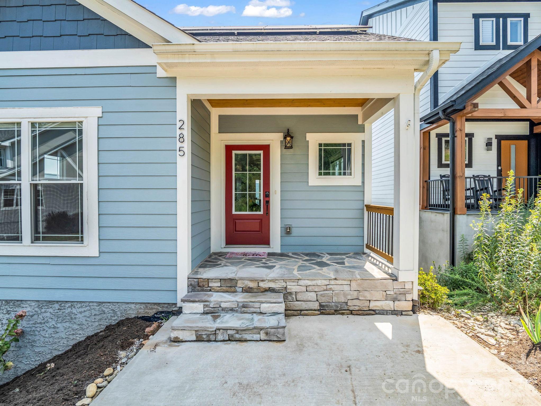 285 Mount Allen Heights — Black Mountain
