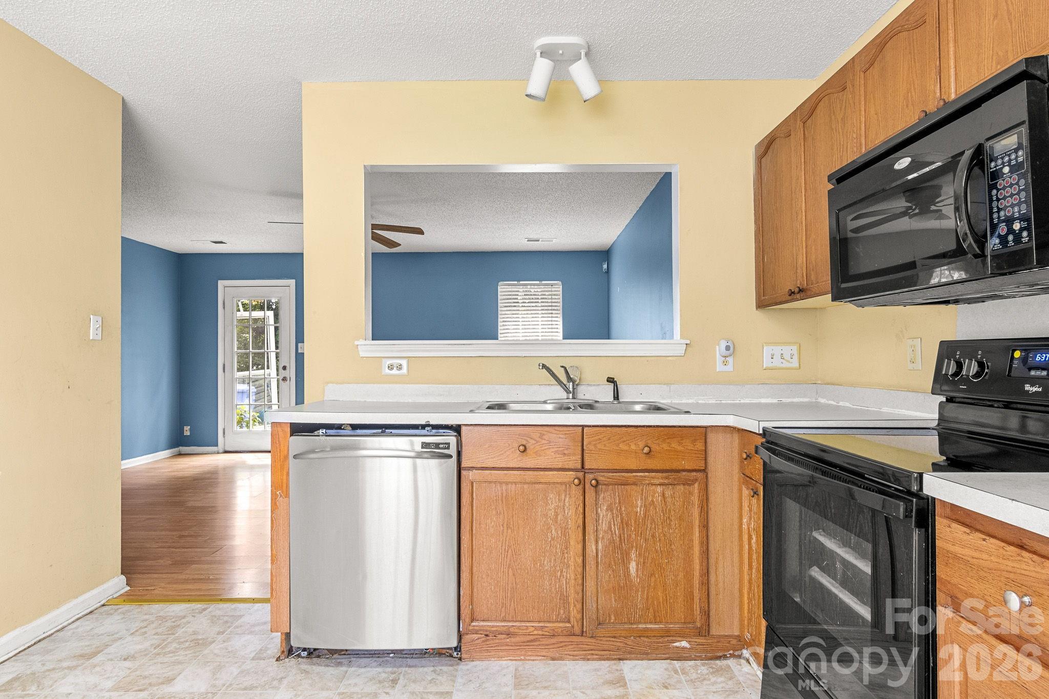 182 Kristens Court Drive — Mooresville