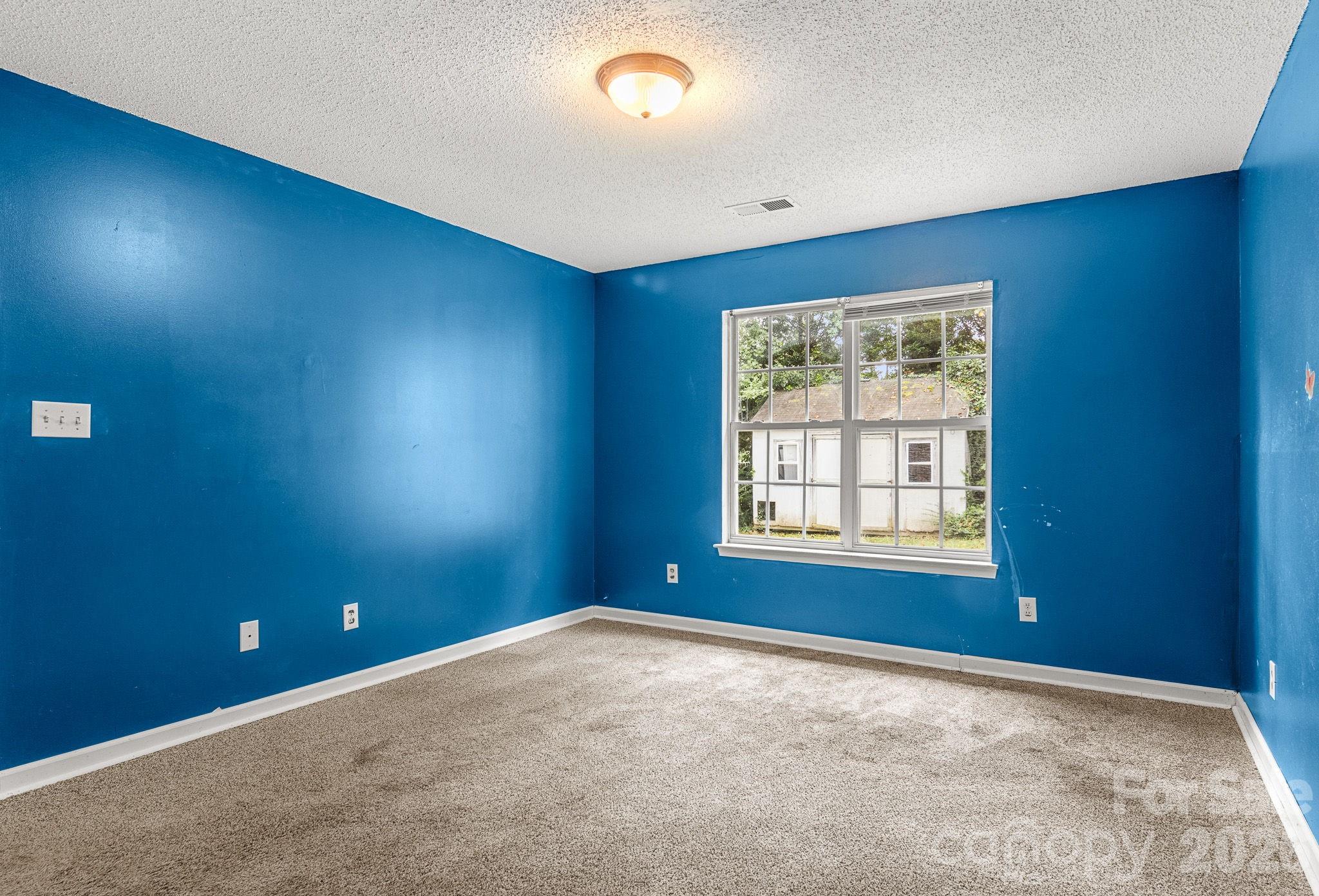 182 Kristens Court Drive — Mooresville