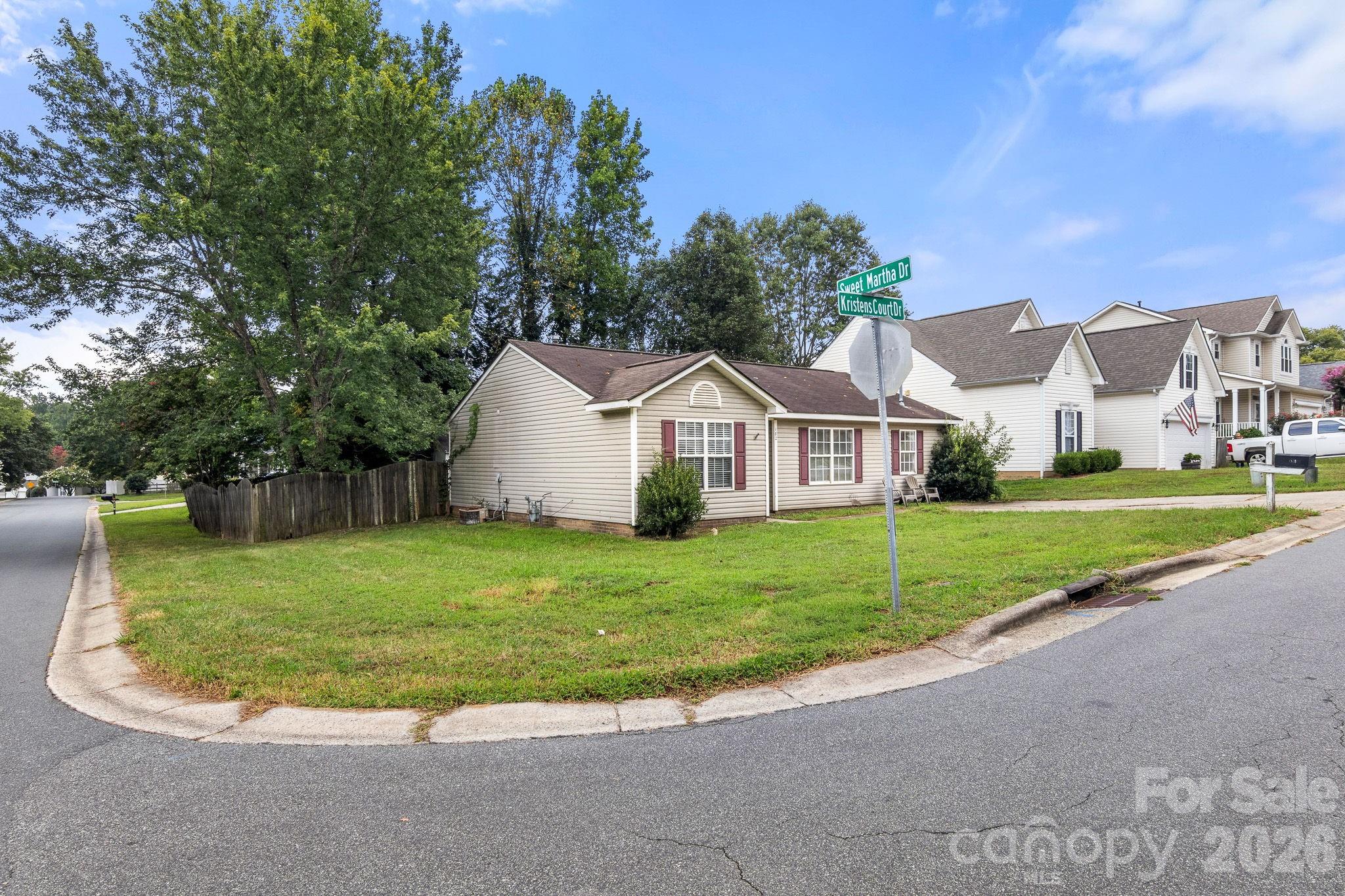 182 Kristens Court Drive — Mooresville