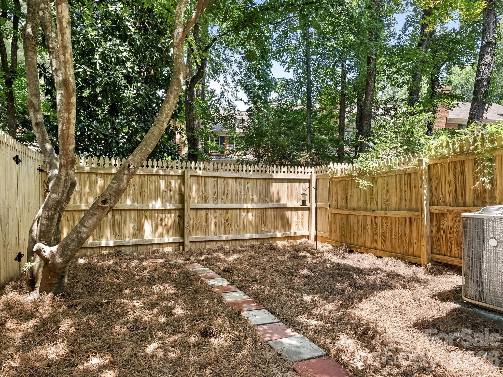 9020 Nolley Court #G — Charlotte