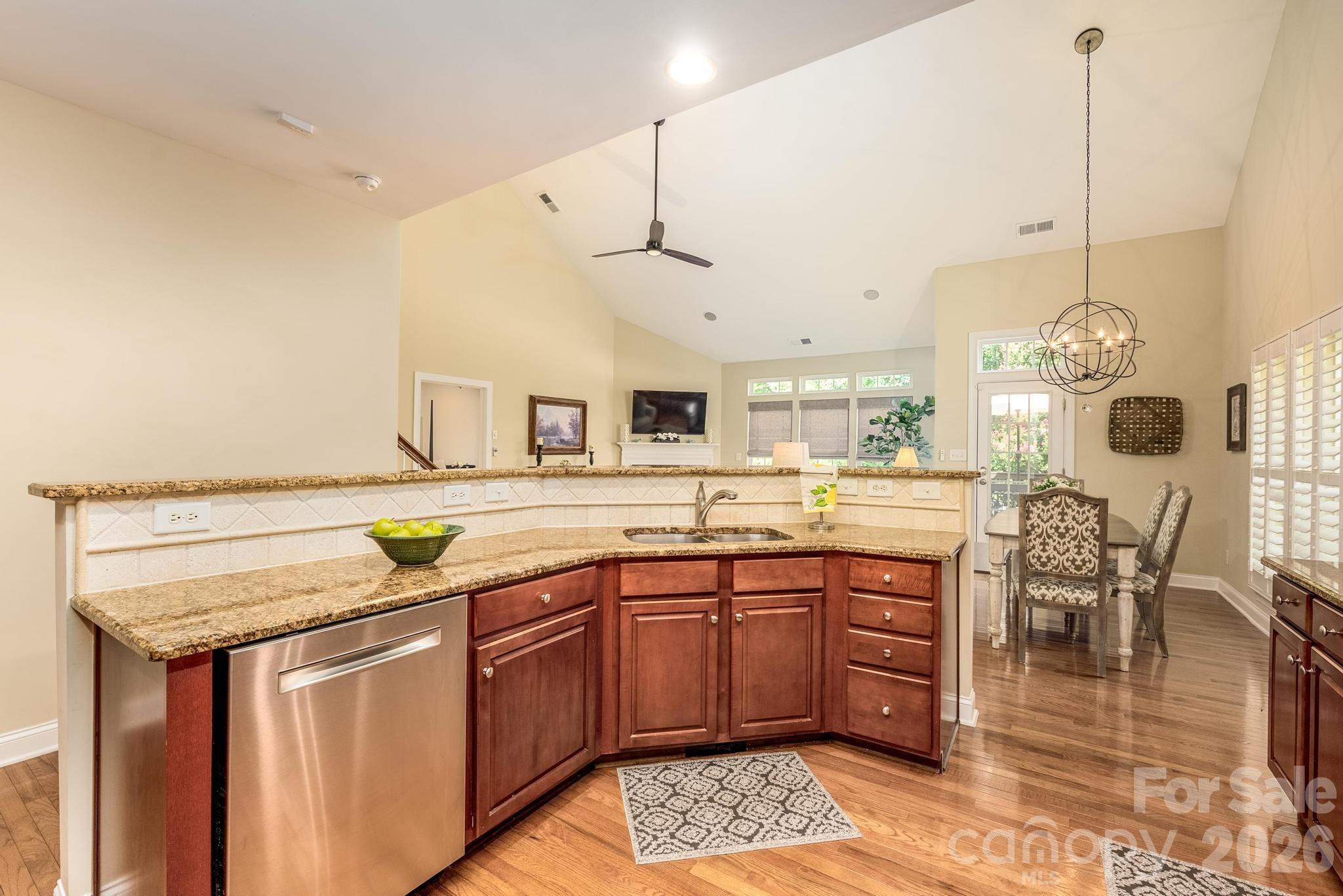 10211 Linksland Drive — Huntersville