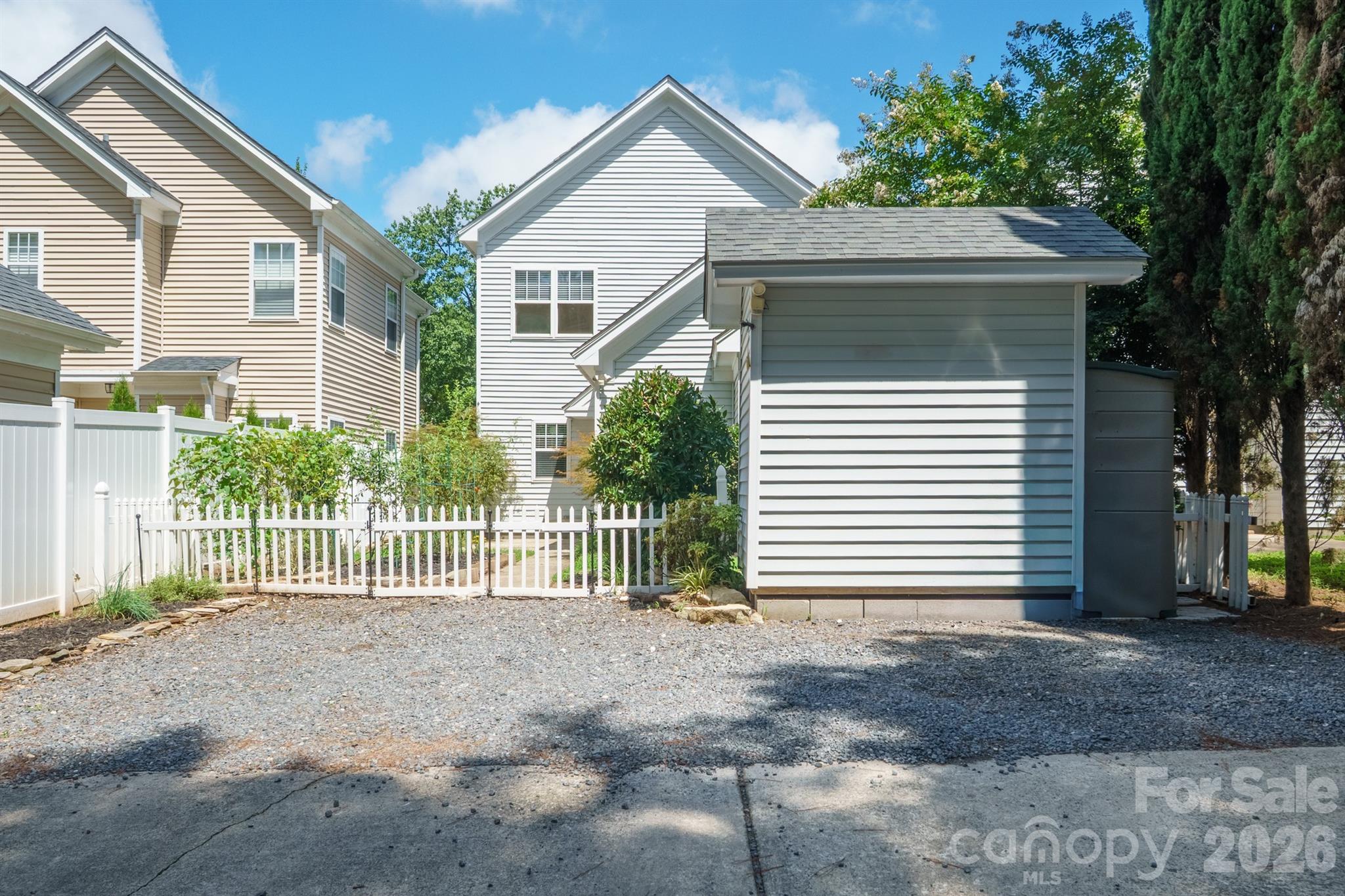 11311 Deer Ridge Lane — Charlotte