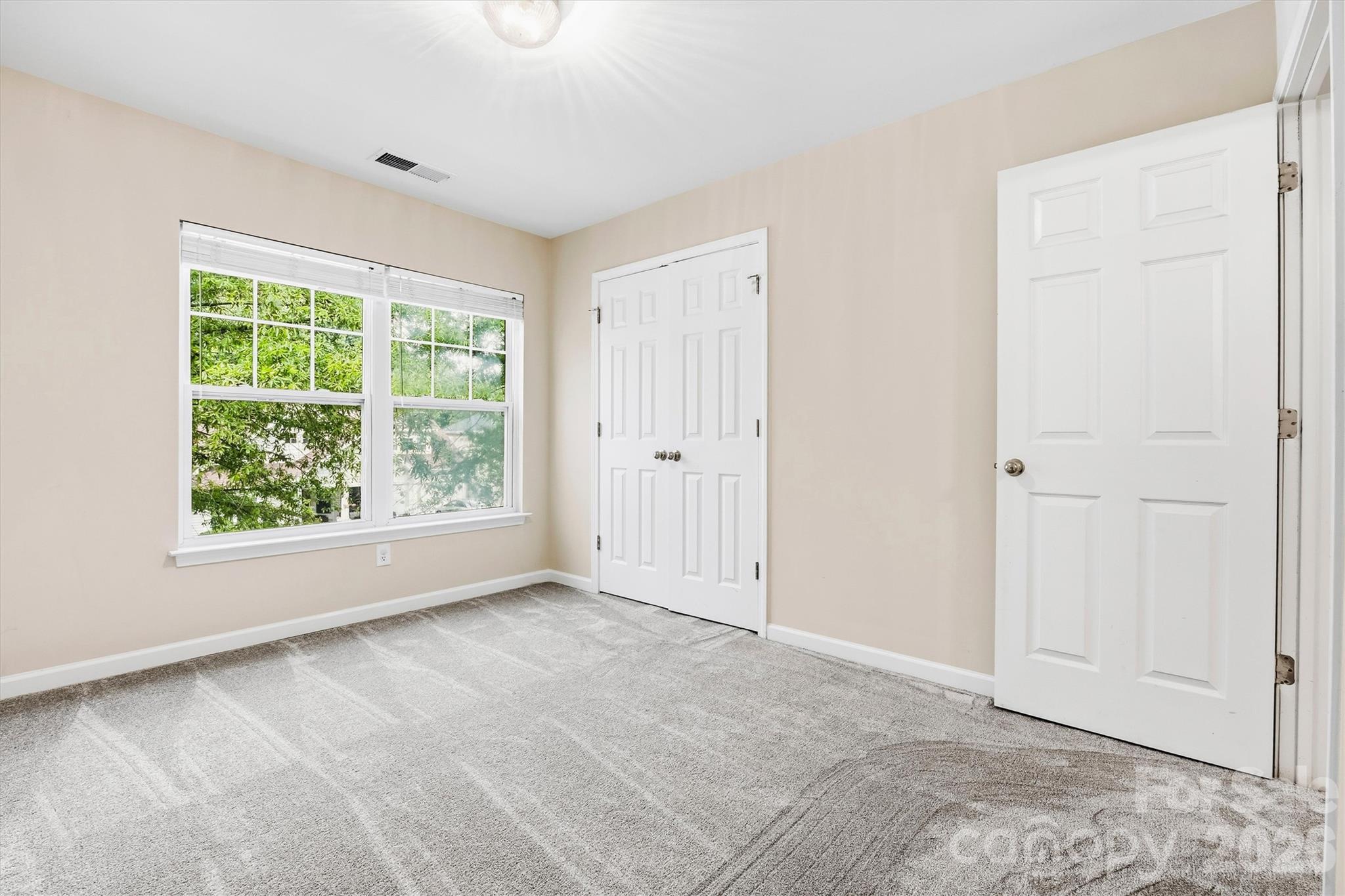 6010 Colonial Garden Drive — Huntersville