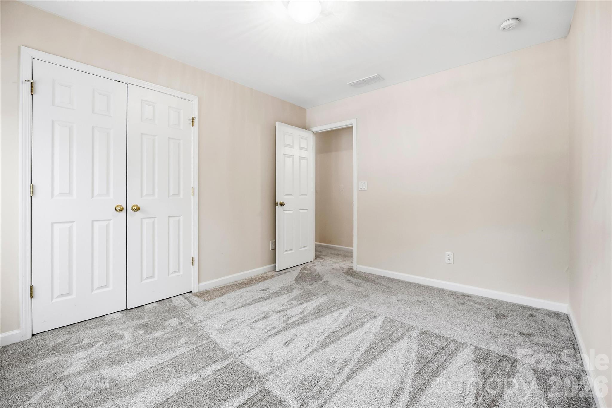 6010 Colonial Garden Drive — Huntersville