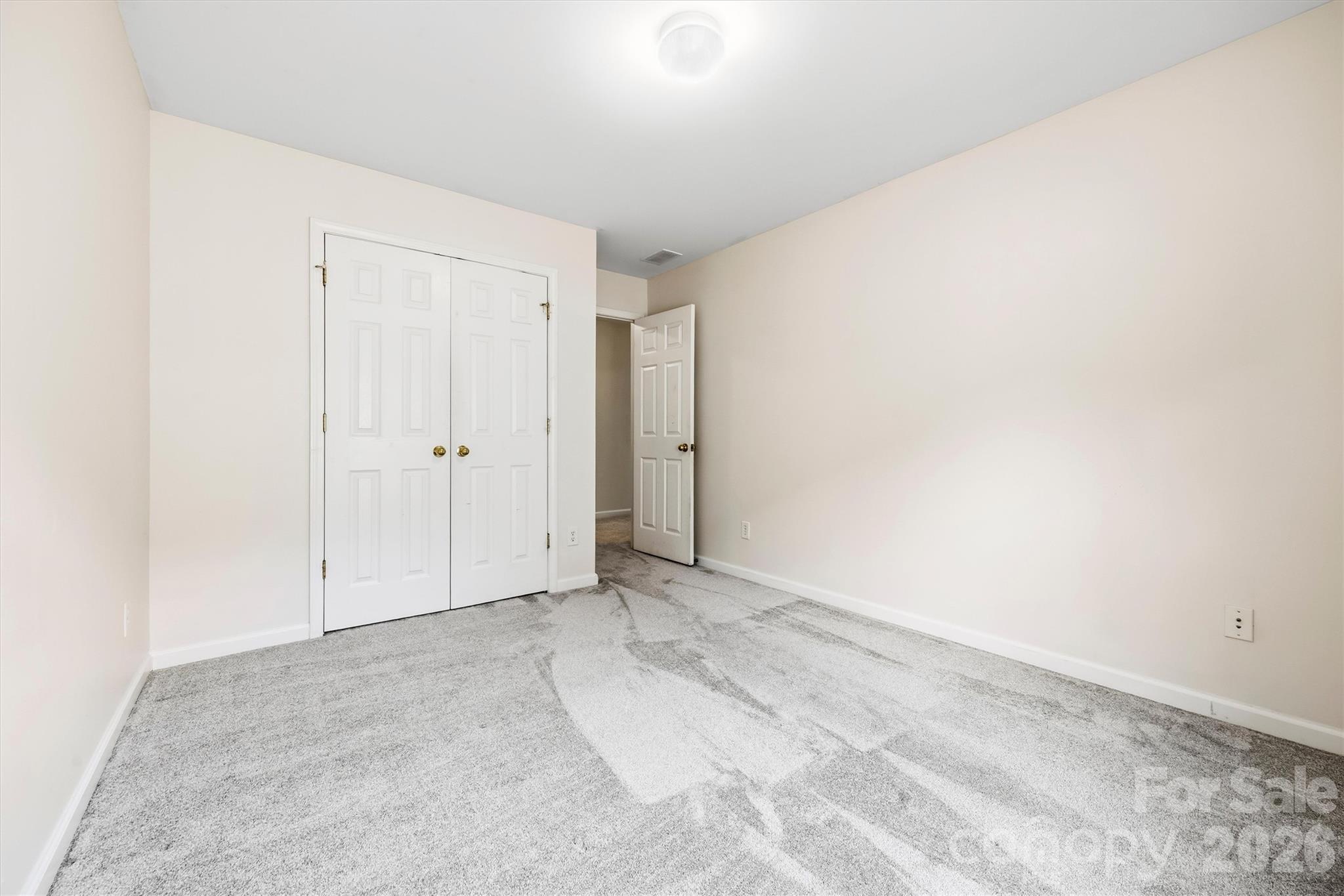 6010 Colonial Garden Drive — Huntersville