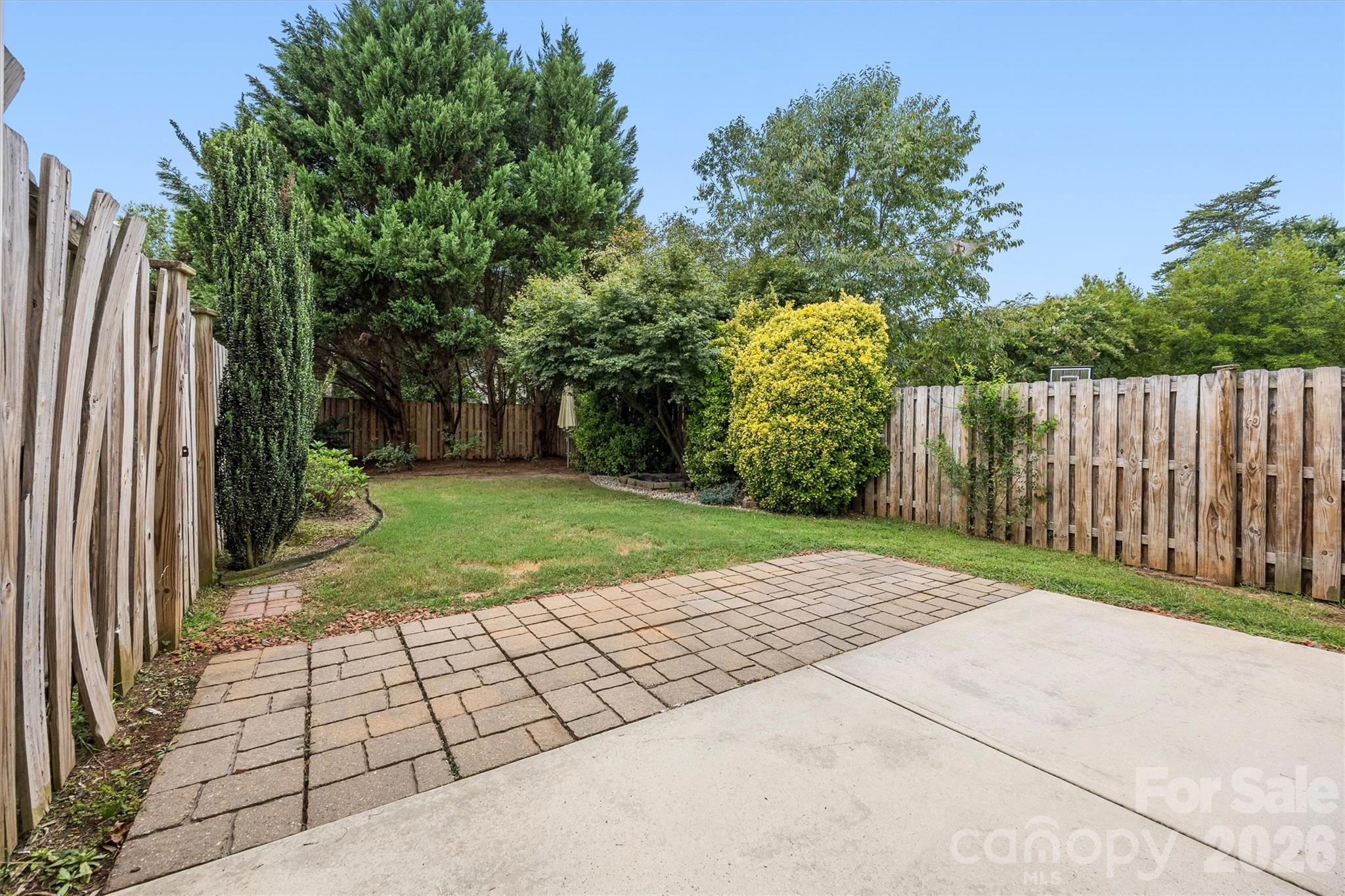 6010 Colonial Garden Drive — Huntersville
