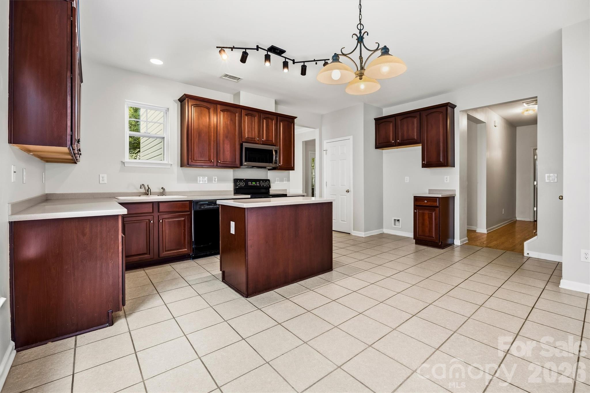6010 Colonial Garden Drive — Huntersville