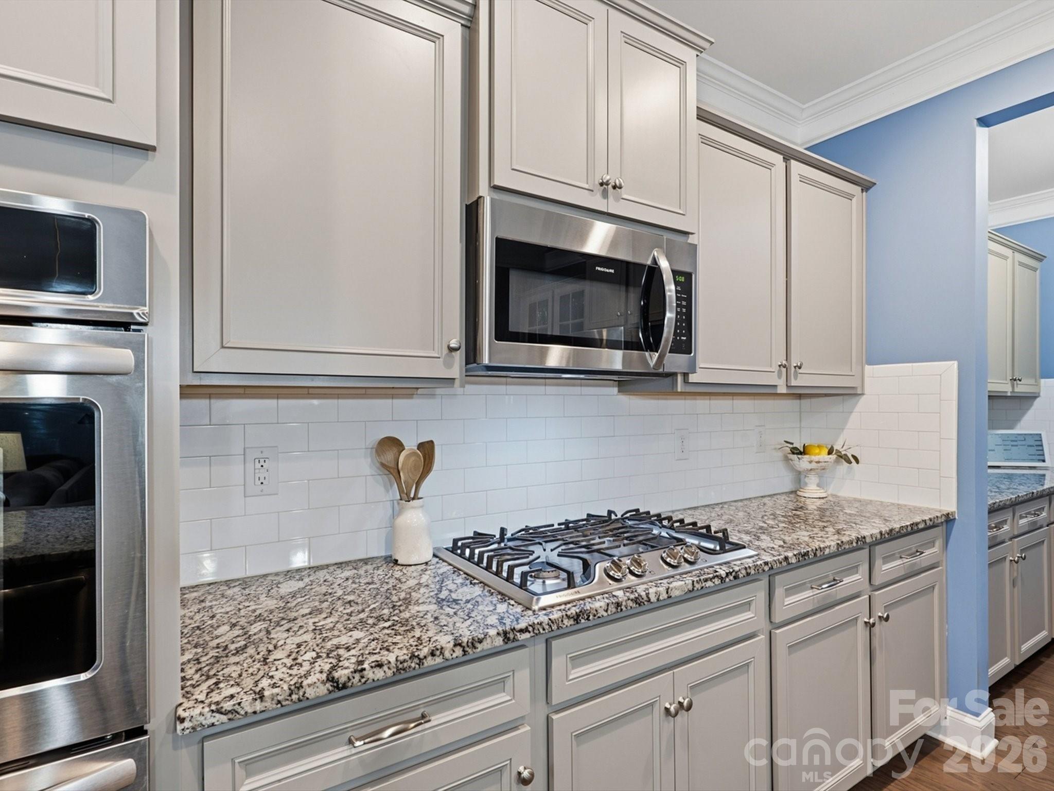 2963 Bridgewater Street — Lancaster