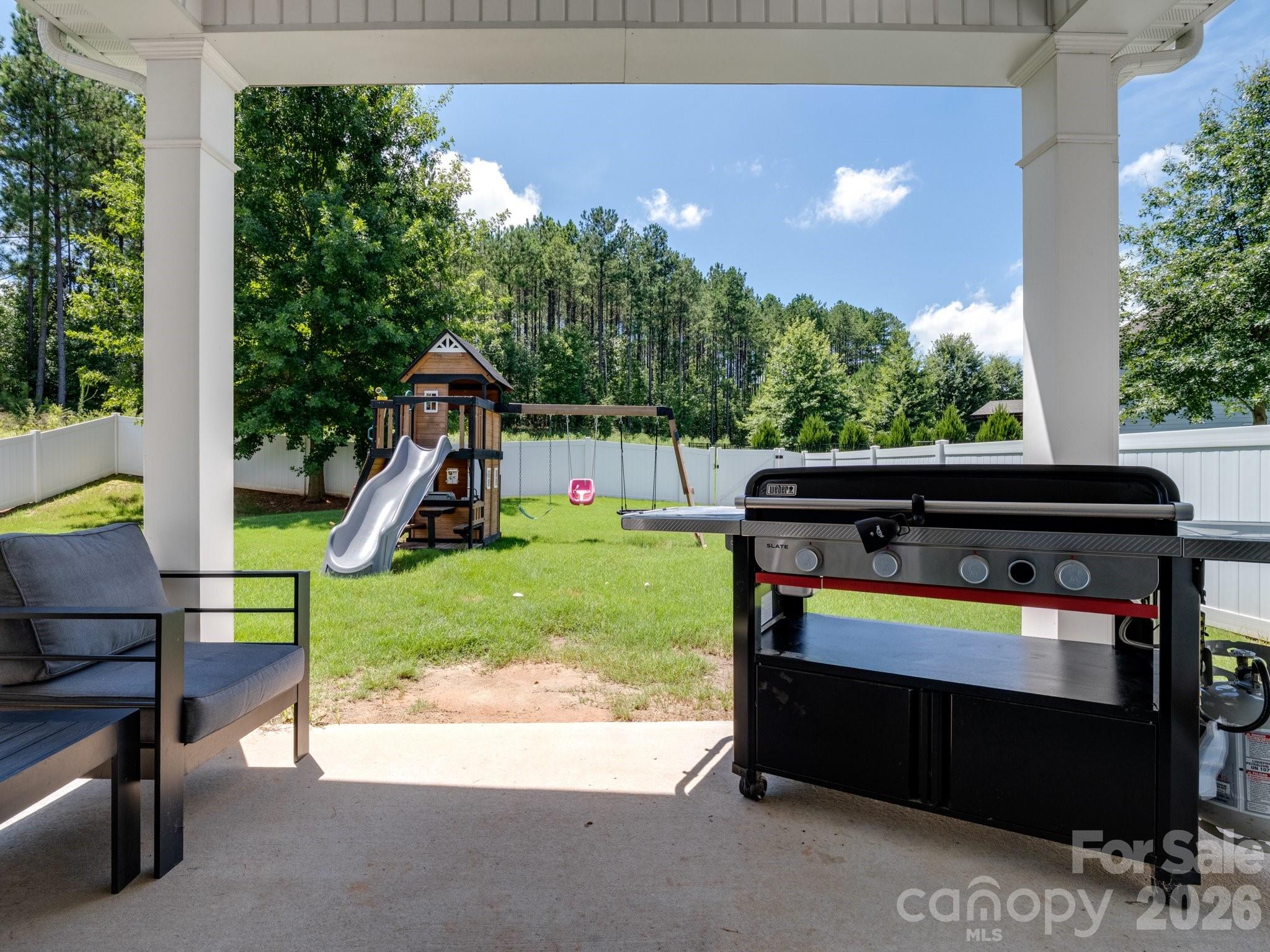 2963 Bridgewater Street — Lancaster