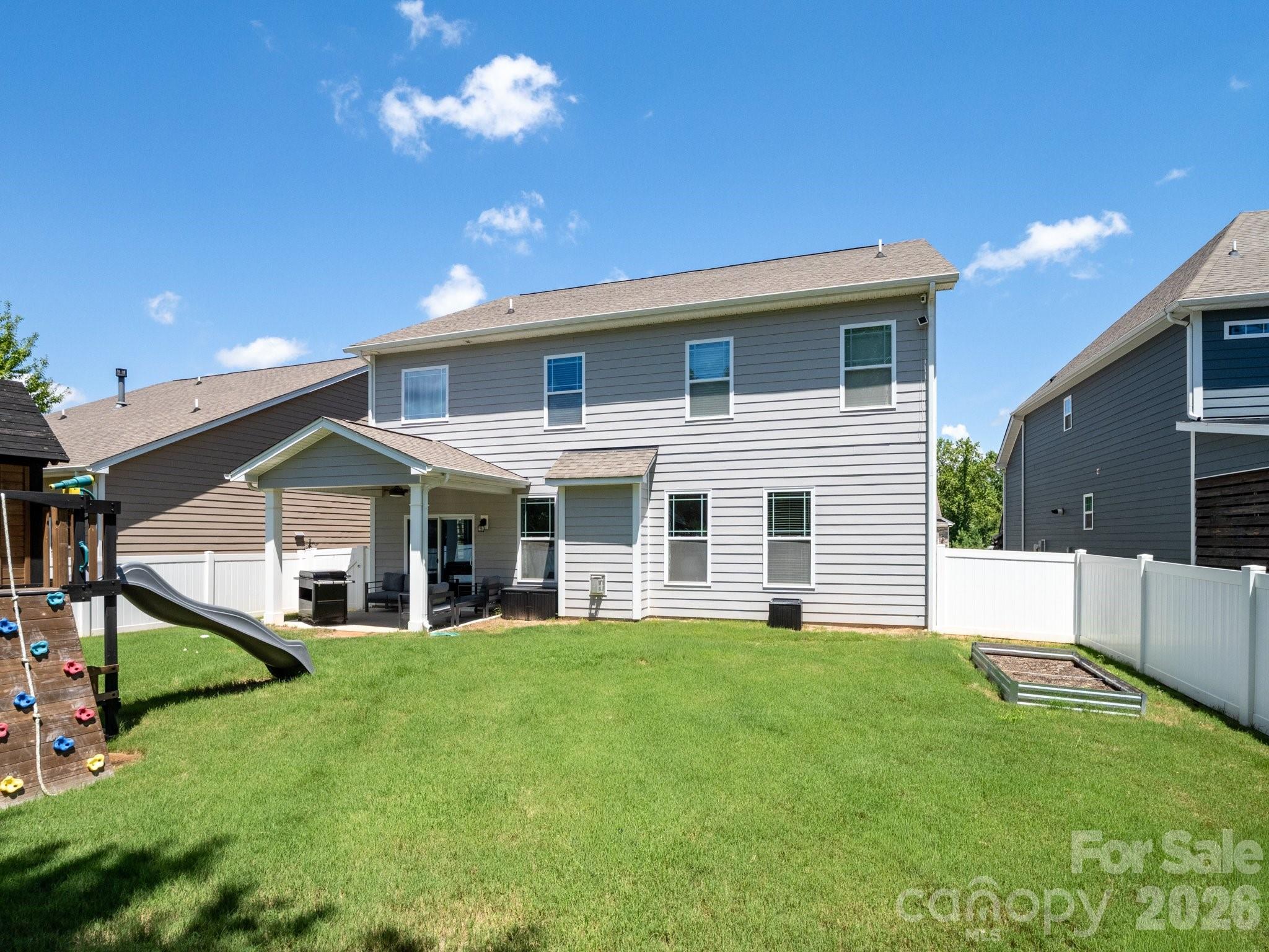 2963 Bridgewater Street — Lancaster