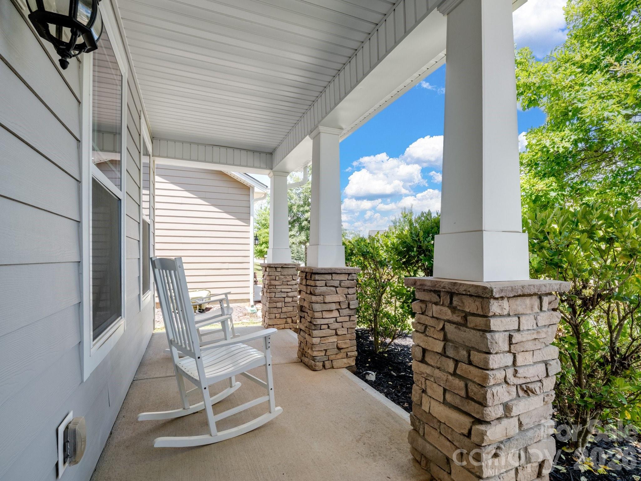 2963 Bridgewater Street — Lancaster