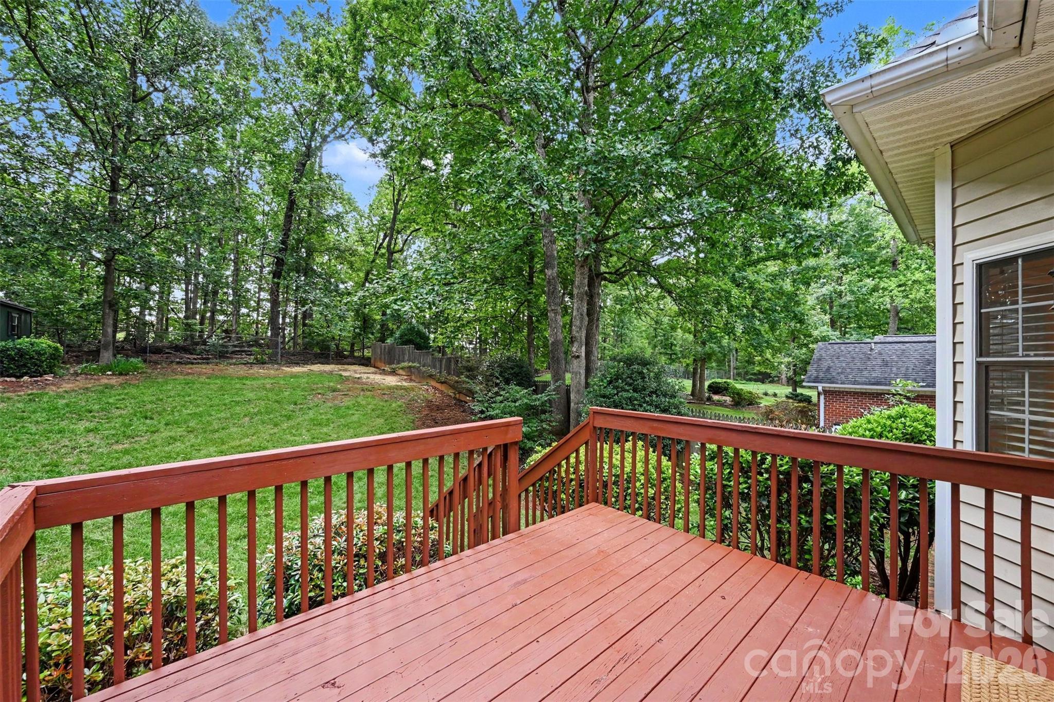 1928 Twin Ponds Drive — Hickory