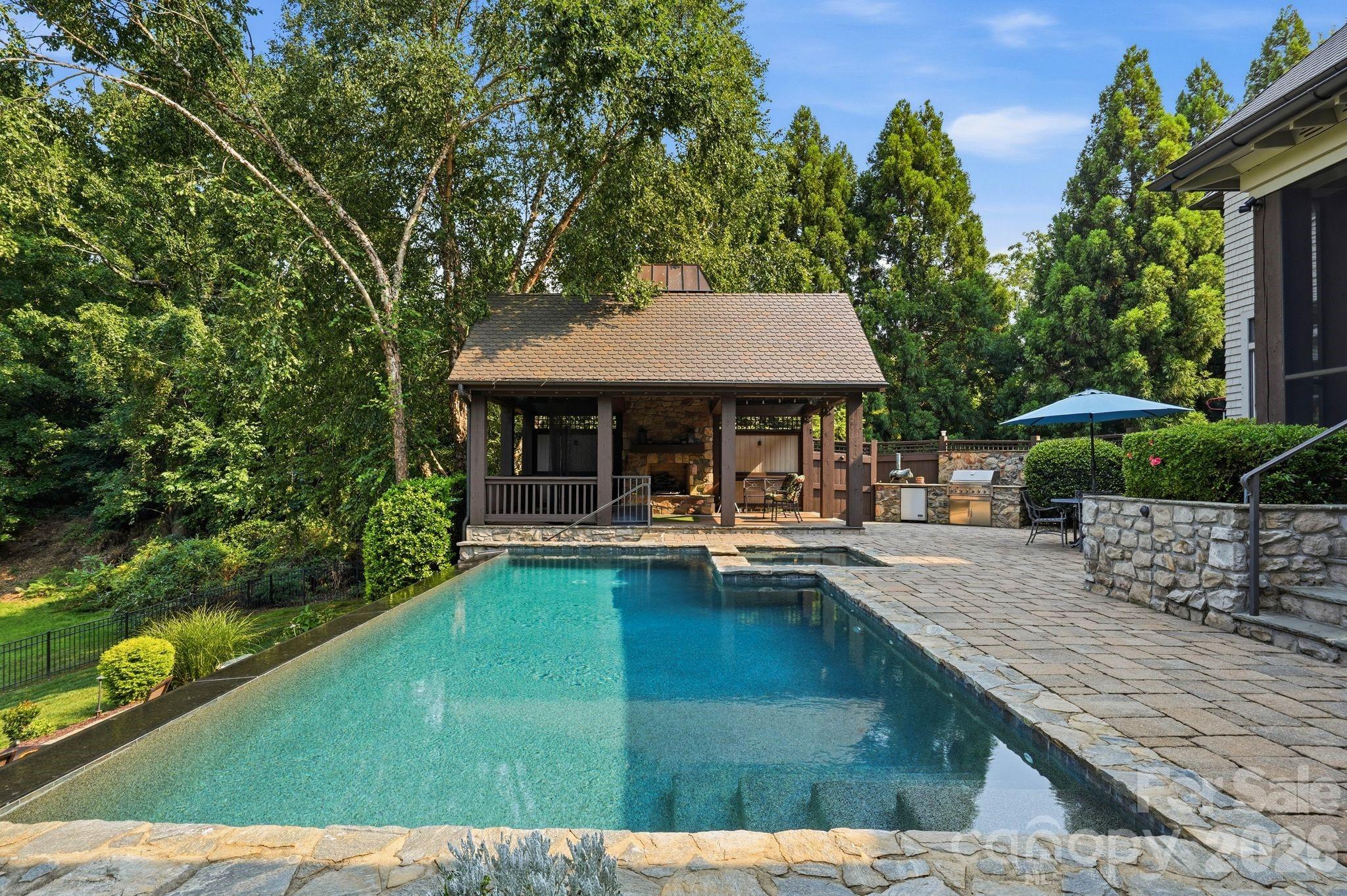 10220 Wildlife Road — Charlotte