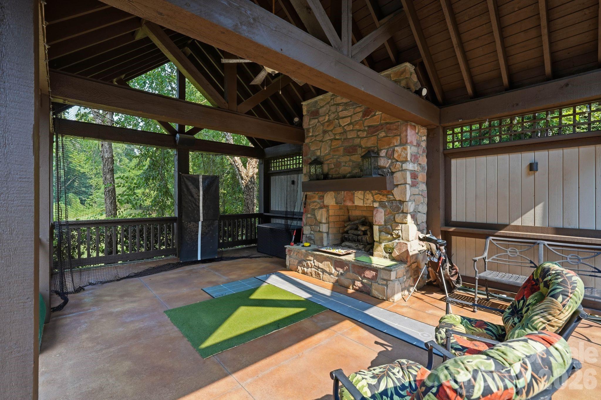10220 Wildlife Road — Charlotte