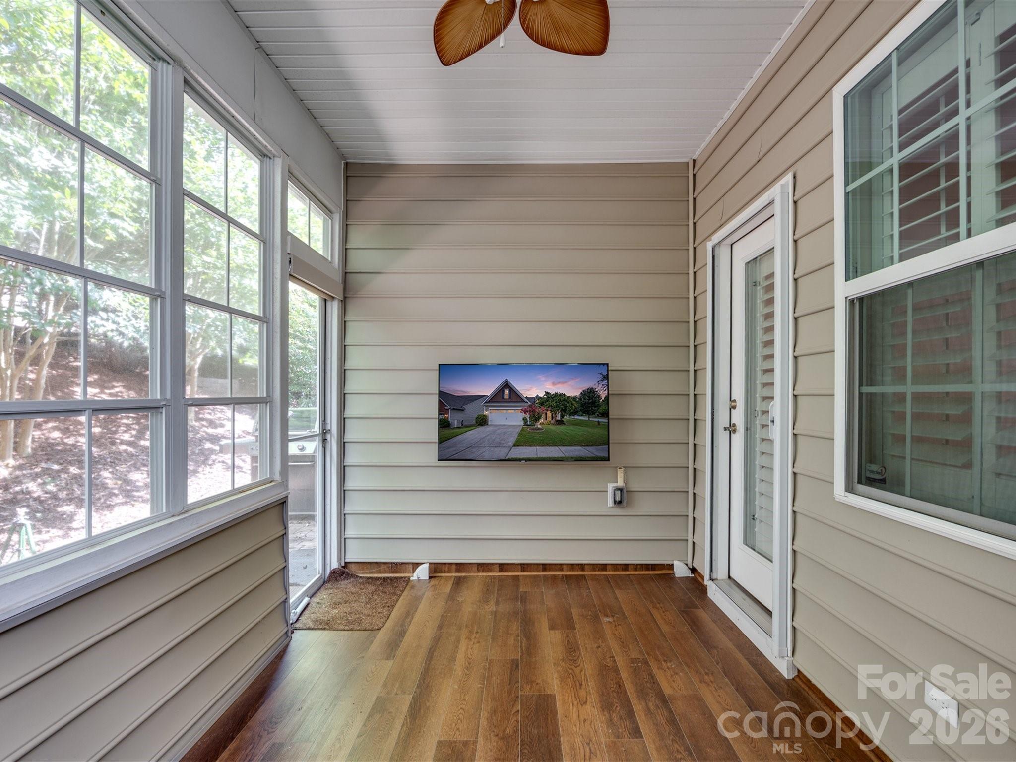 141 Carmen Way — Lancaster