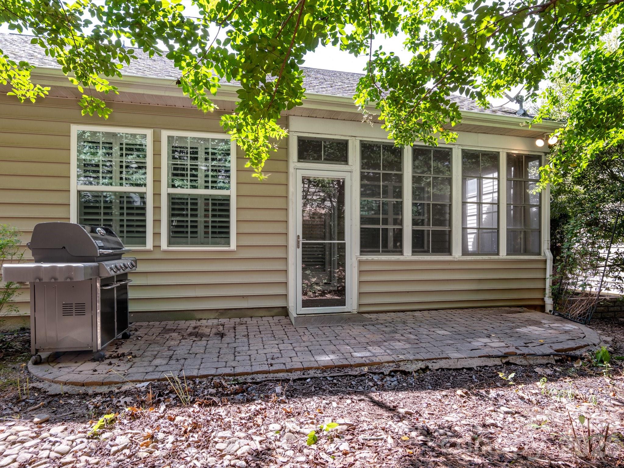 141 Carmen Way — Lancaster