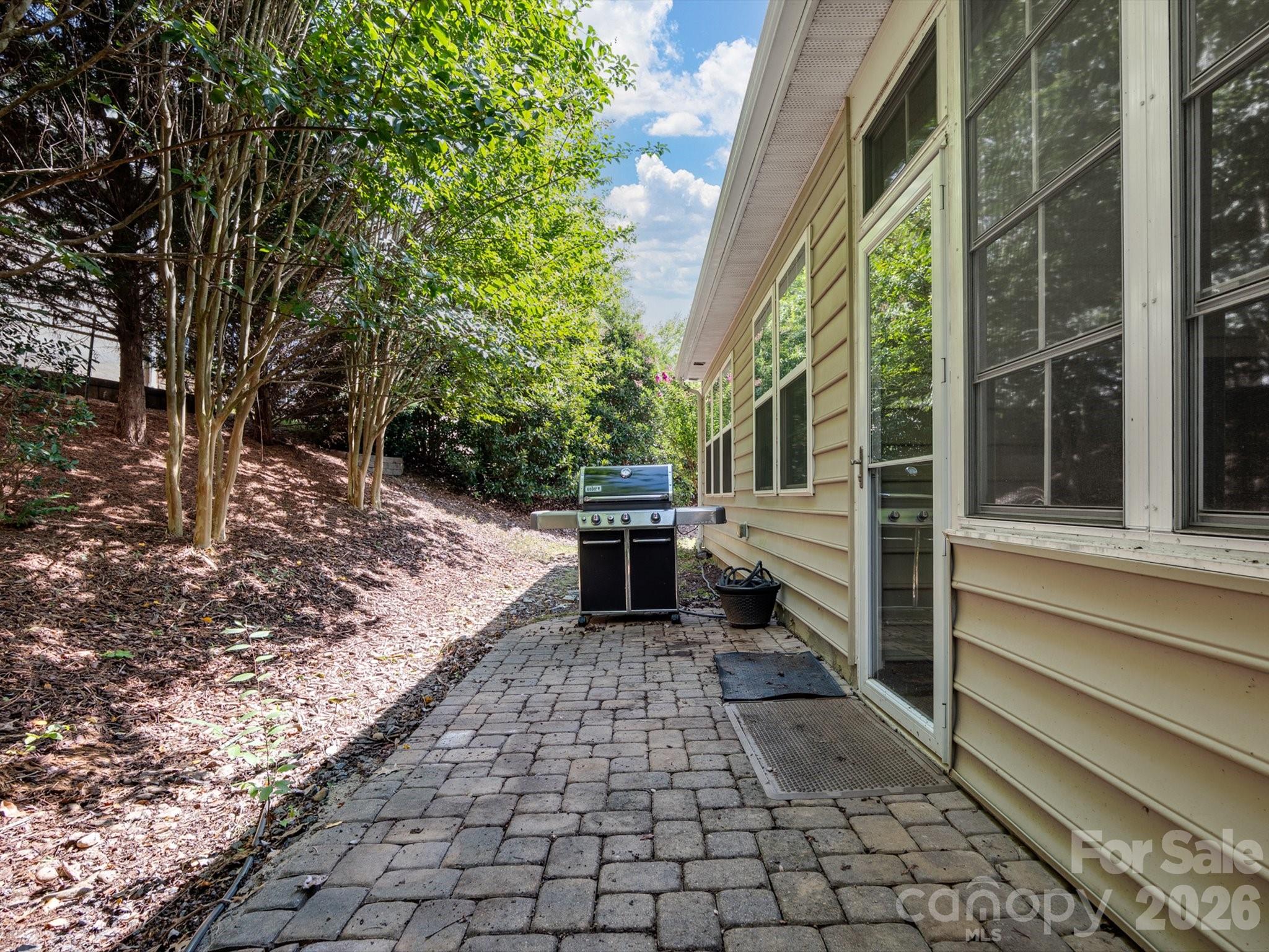 141 Carmen Way — Lancaster