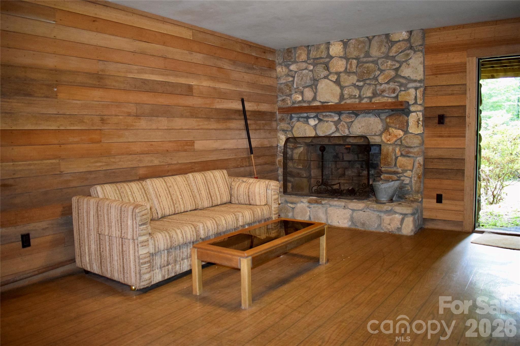 173 Mountain Haven Lane — Zirconia