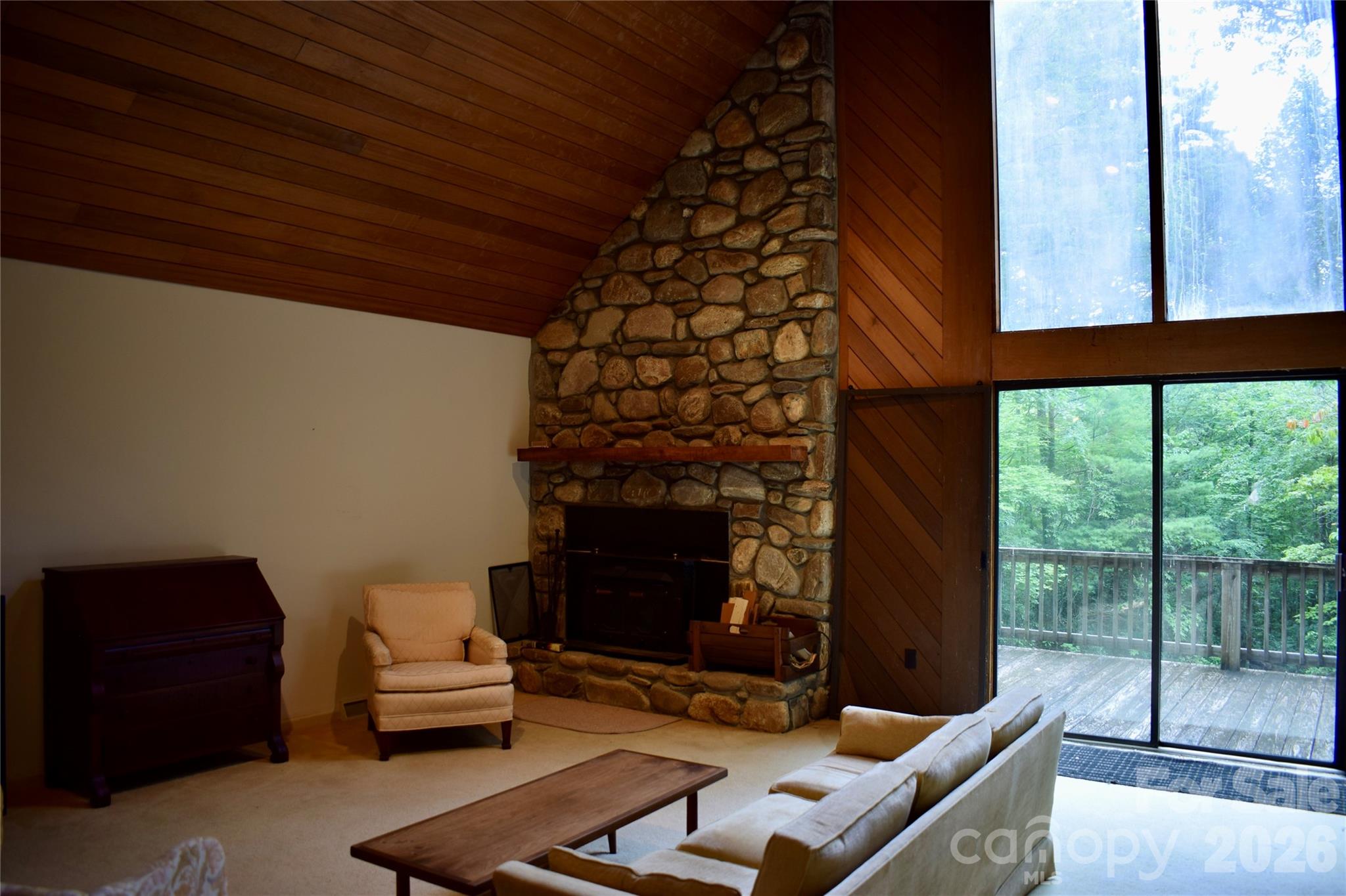 173 Mountain Haven Lane — Zirconia