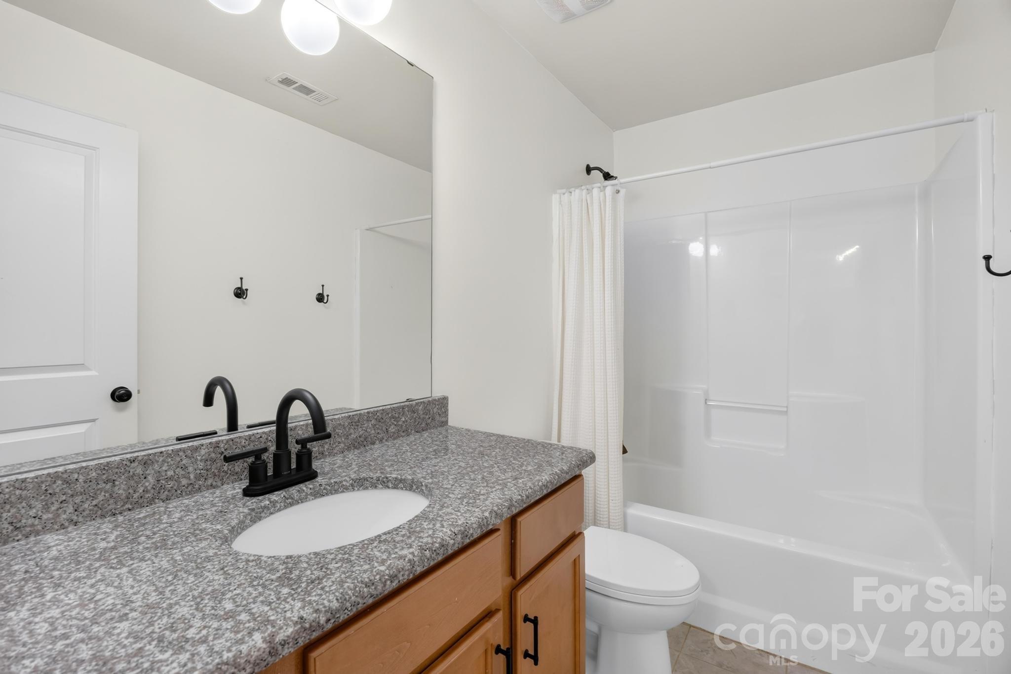 1004 Hawker Road — Matthews
