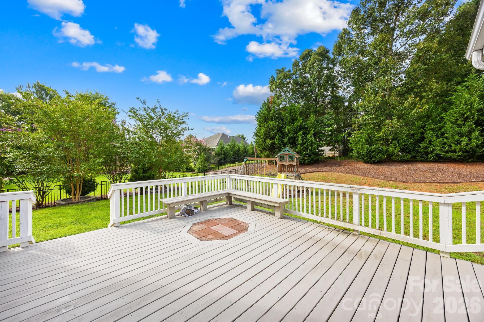 1004 Hawker Road — Matthews