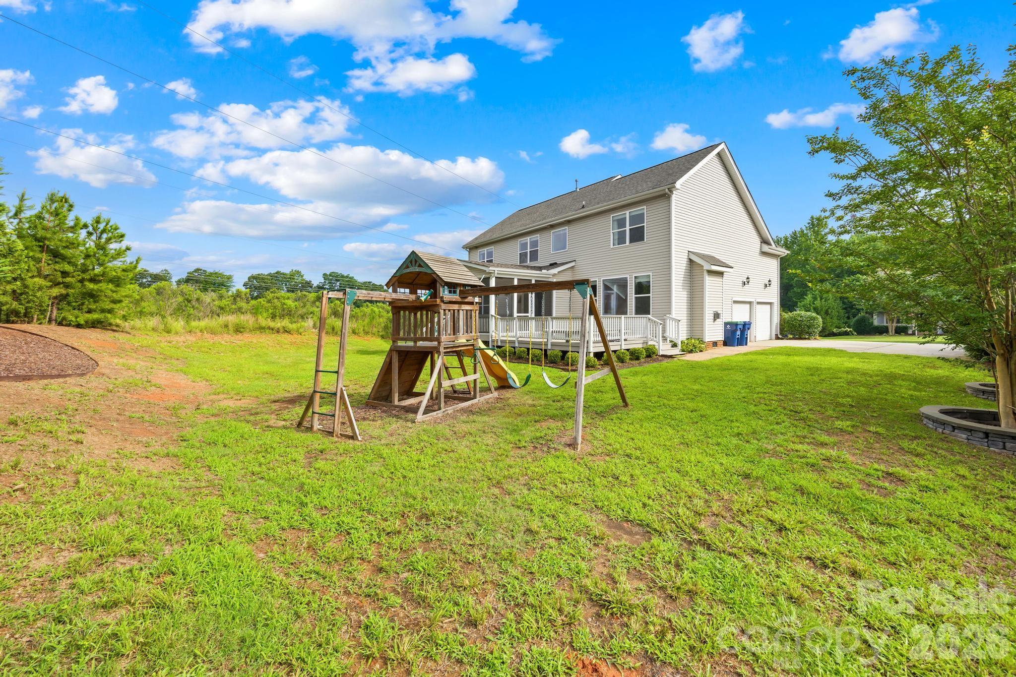 1004 Hawker Road — Matthews